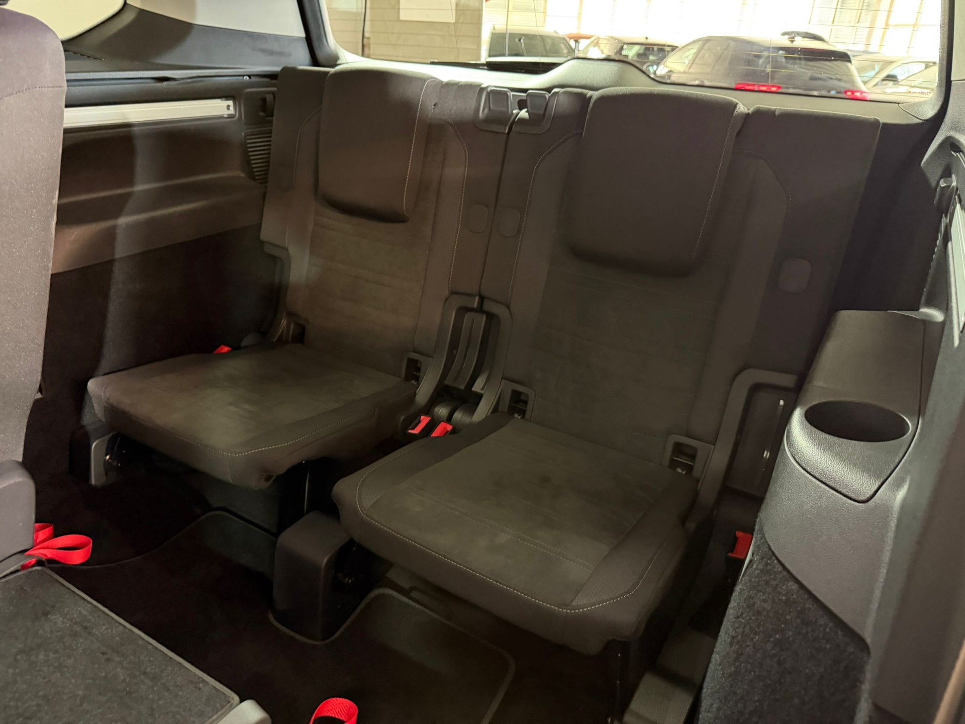 VW Touran 2.0 TDI BlueMotion Technology Highline DSG-image-10