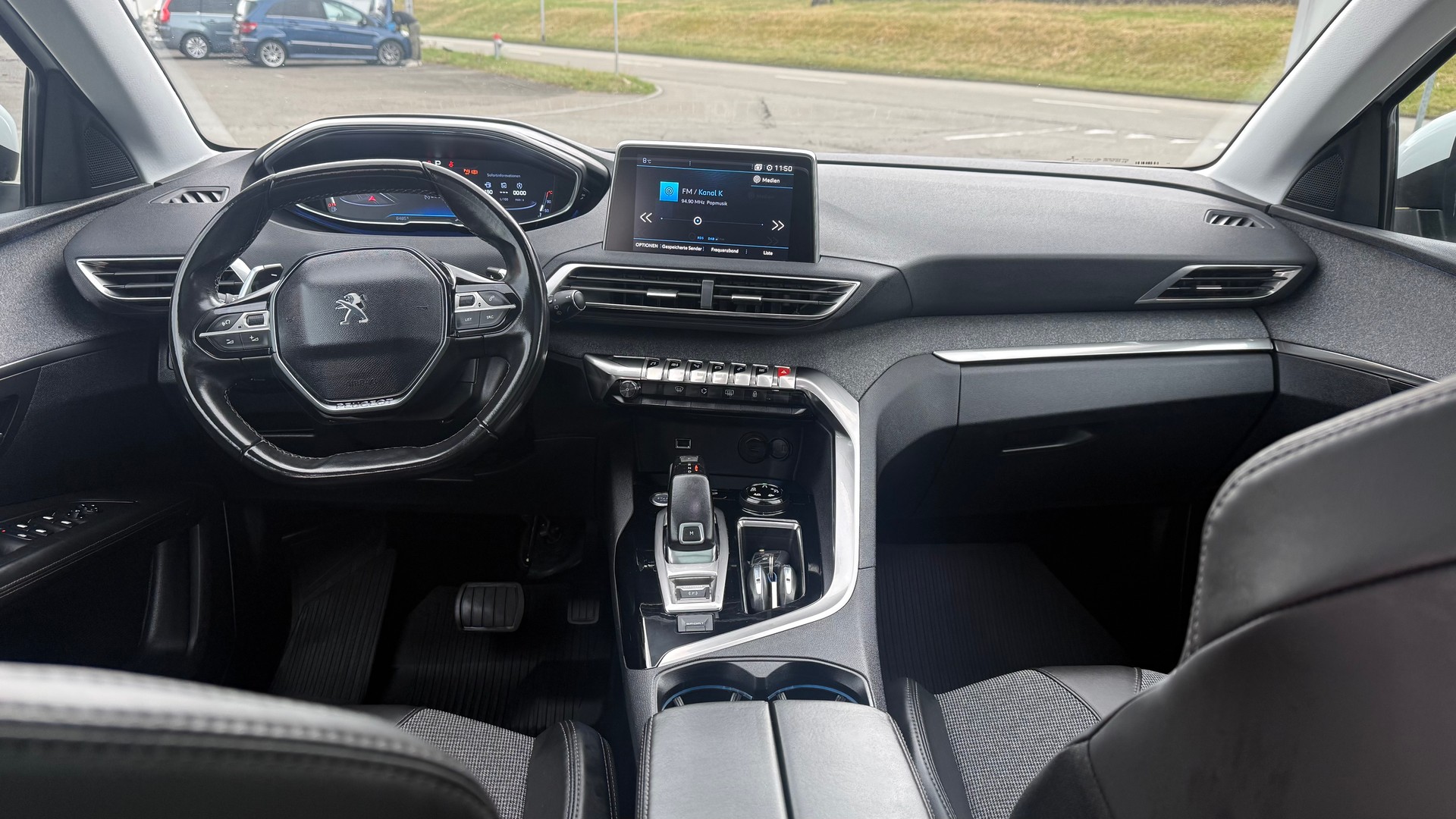 PEUGEOT 3008-image-11