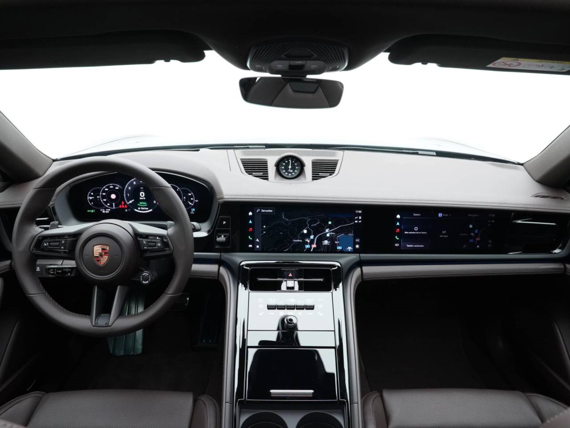 PORSCHE Panamera 4S E-Hybrid-image-14
