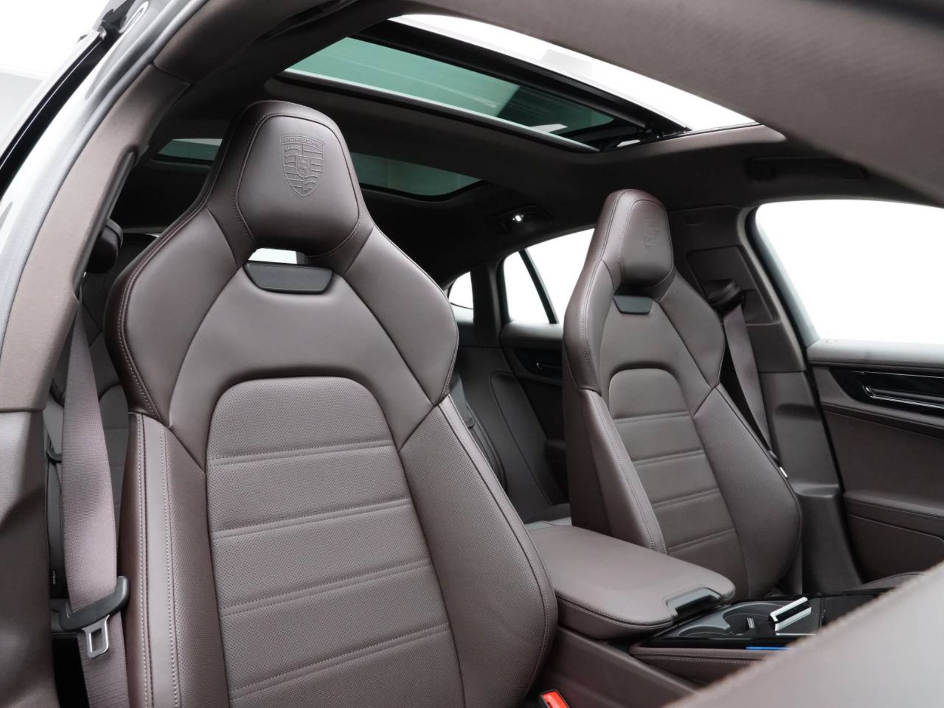 PORSCHE Panamera 4S E-Hybrid-image-25