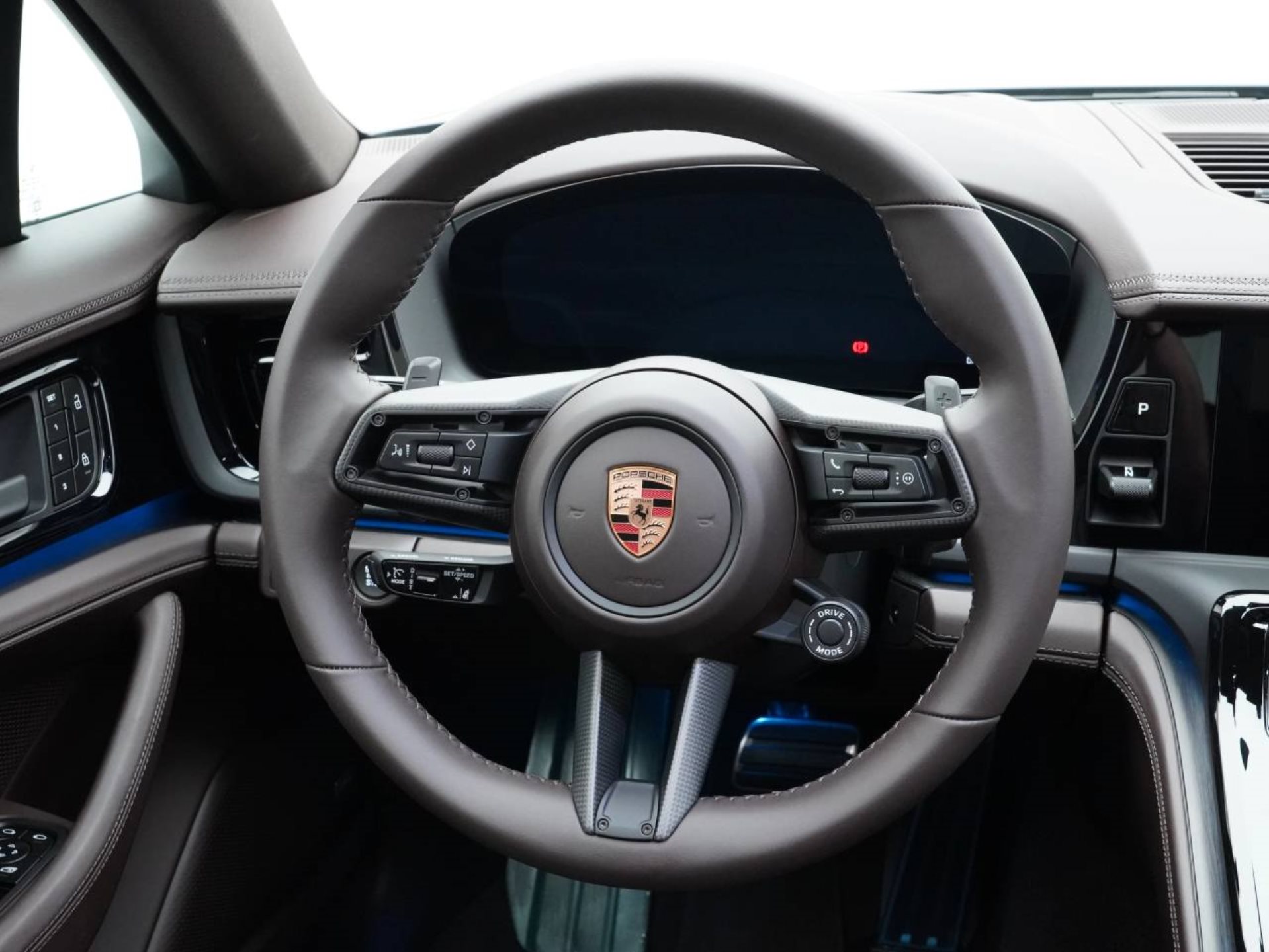 PORSCHE Panamera 4S E-Hybrid-image-15