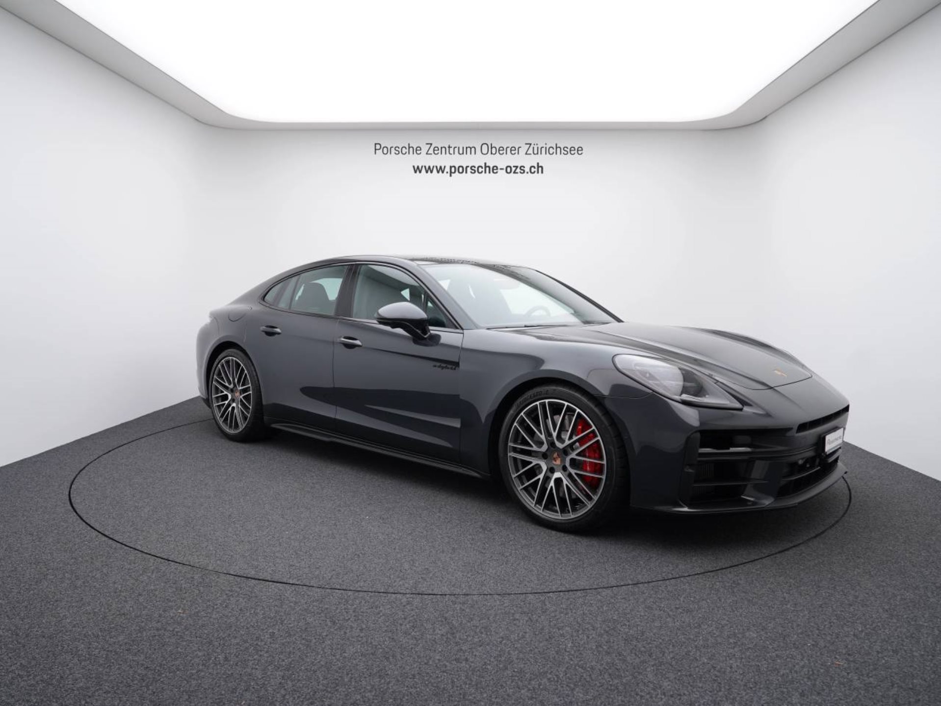 PORSCHE Panamera 4S E-Hybrid-image-8
