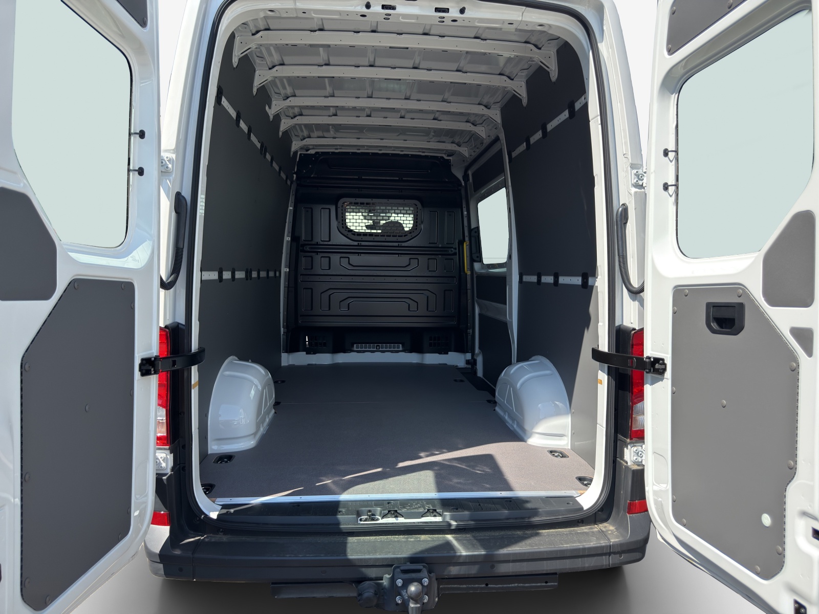 VW Crafter 35 2.0 BiTDI Entry L3 A-image-12