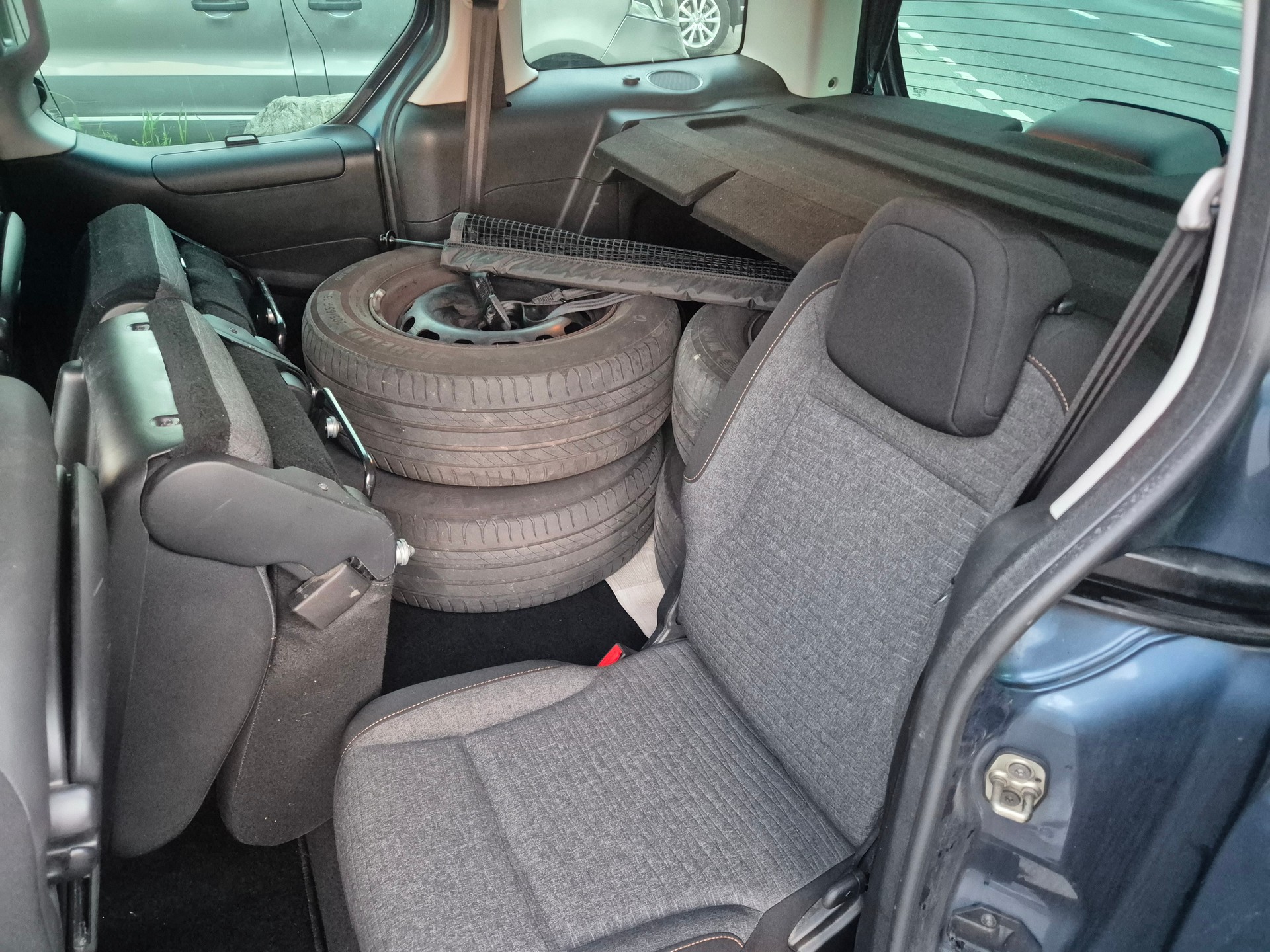 CITROEN Berlingo 1.6 BlueHDi Feel ETG6-image-10