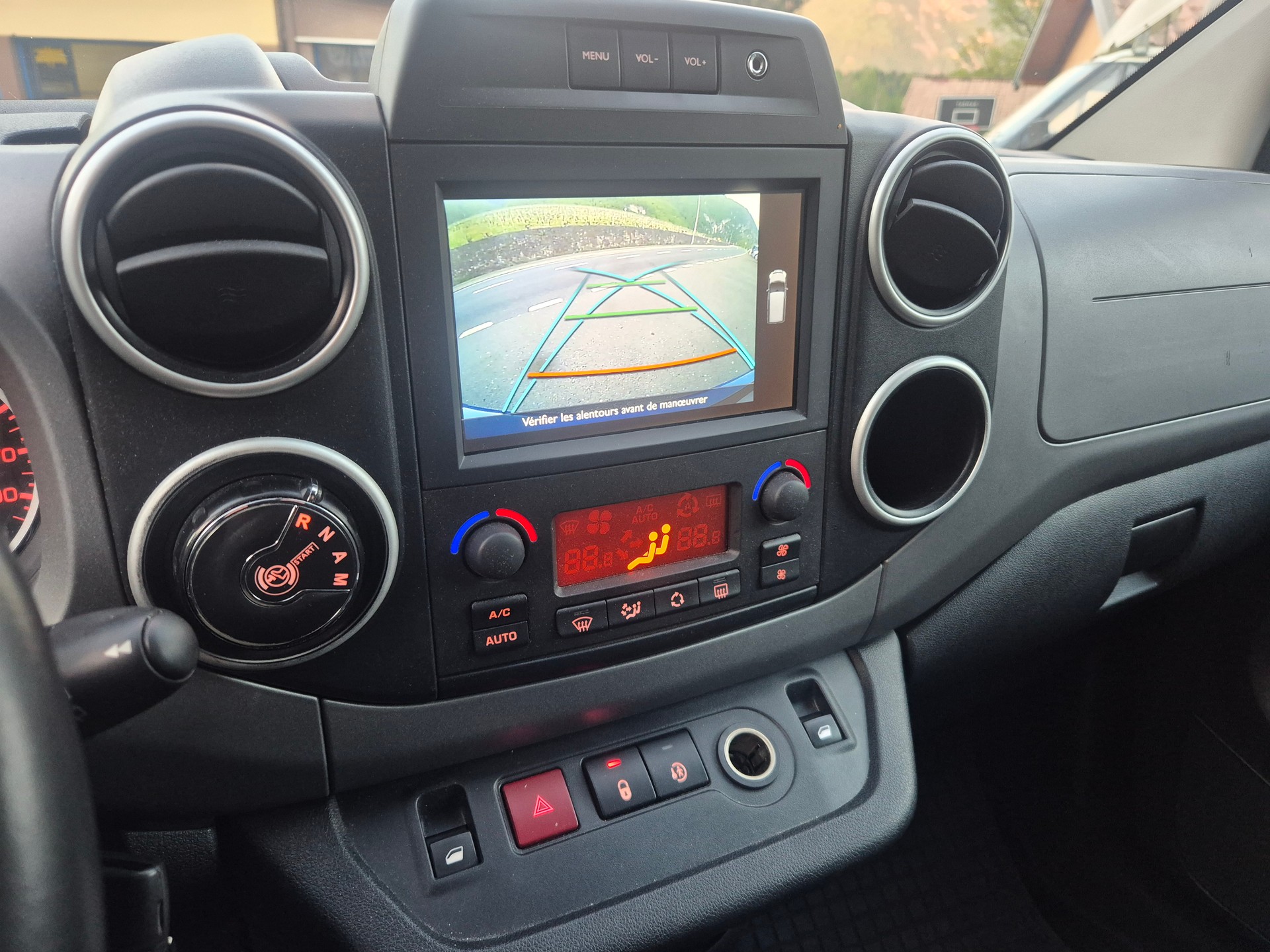 CITROEN Berlingo 1.6 BlueHDi Feel ETG6-image-8