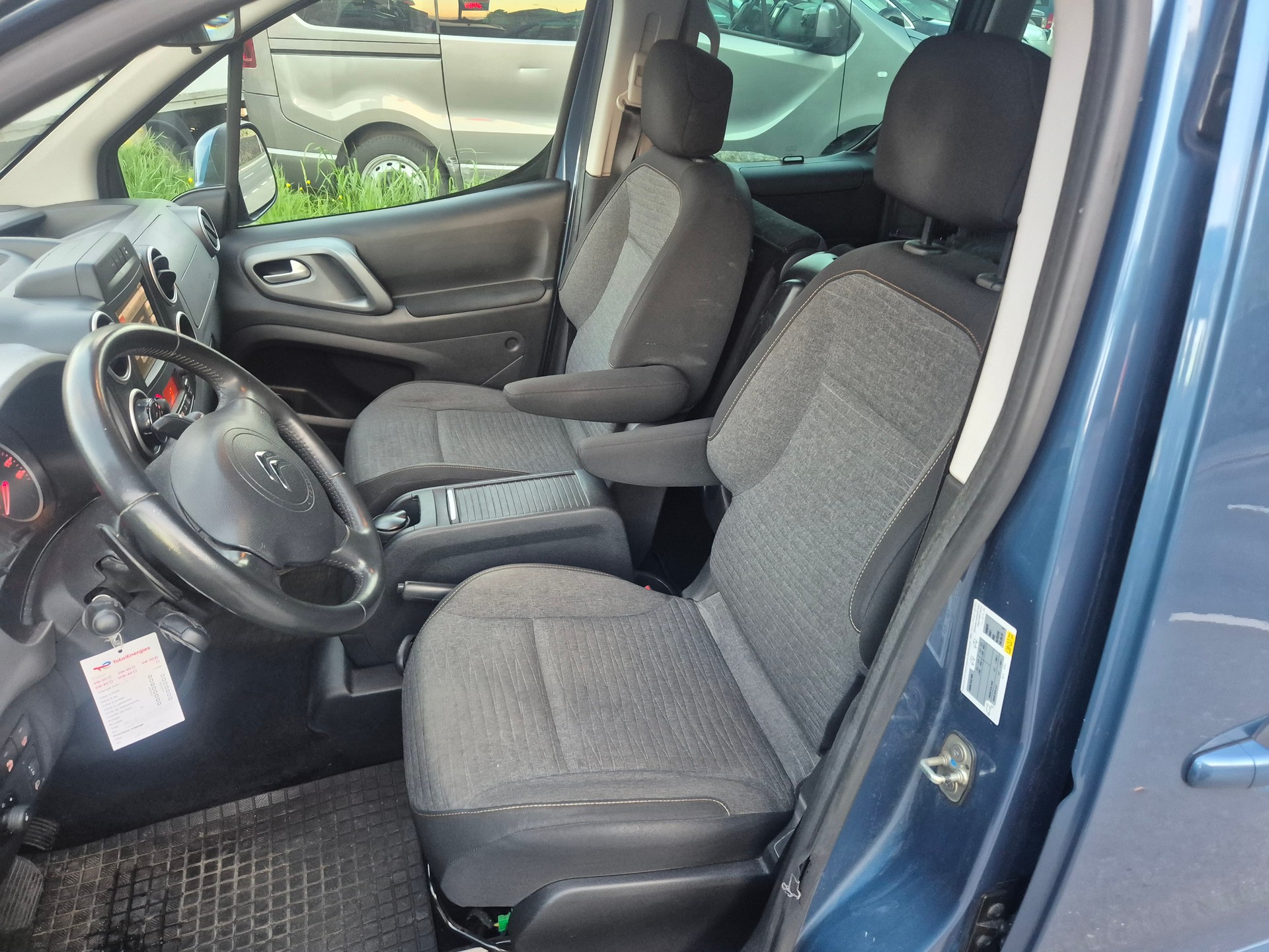 CITROEN Berlingo 1.6 BlueHDi Feel ETG6-image-4