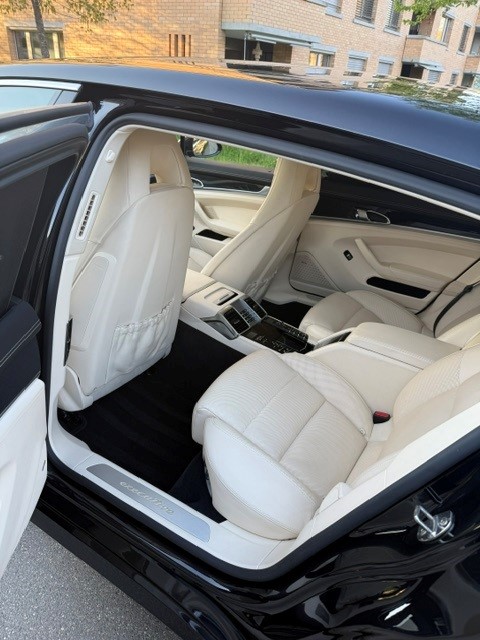 PORSCHE 4S-image-5