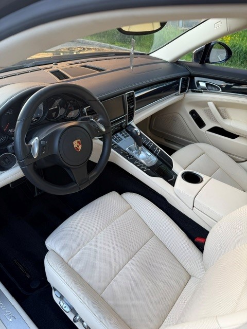 PORSCHE 4S-image-4
