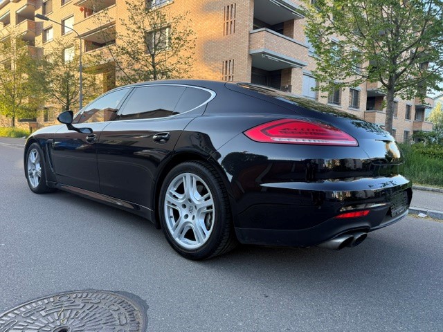 PORSCHE 4S-image-2