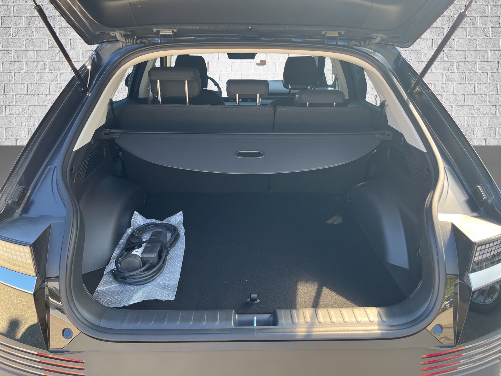 HYUNDAI Ioniq 5 77kWh Origo 4WD-image-15