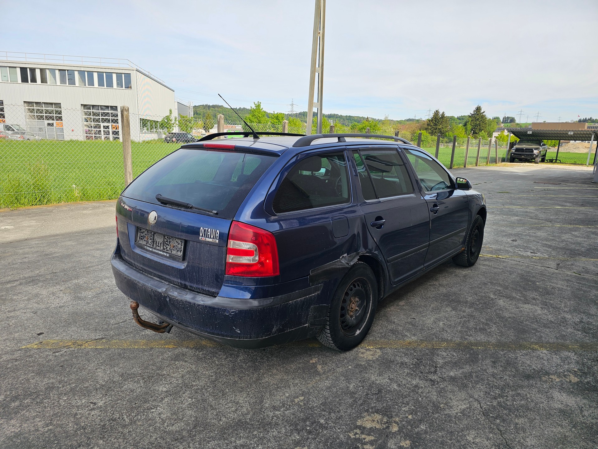 SKODA Octavia 1.9 TDI Swiss Adventure 4x4-image-4