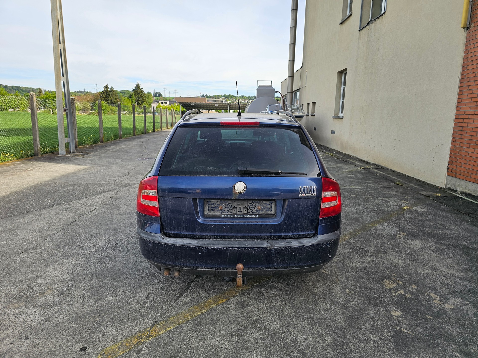 SKODA Octavia 1.9 TDI Swiss Adventure 4x4-image-3