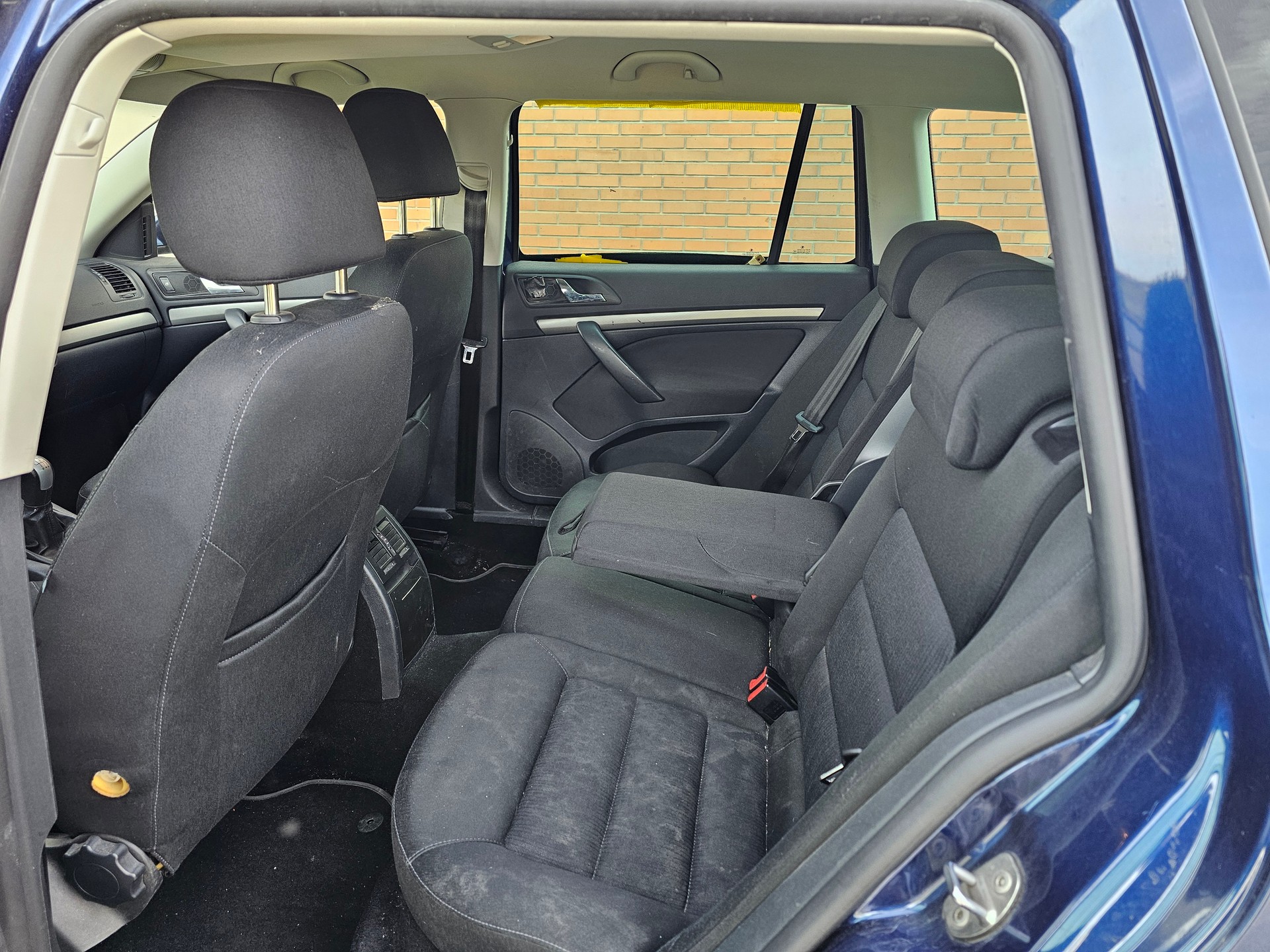 SKODA Octavia 1.9 TDI Swiss Adventure 4x4-image-11