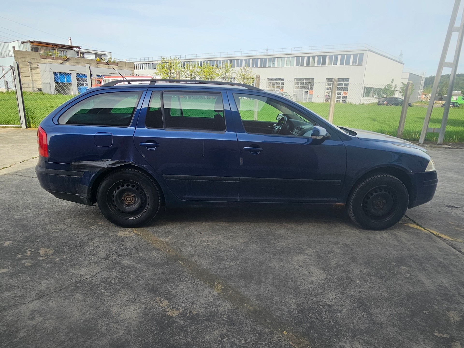 SKODA Octavia 1.9 TDI Swiss Adventure 4x4-image-5