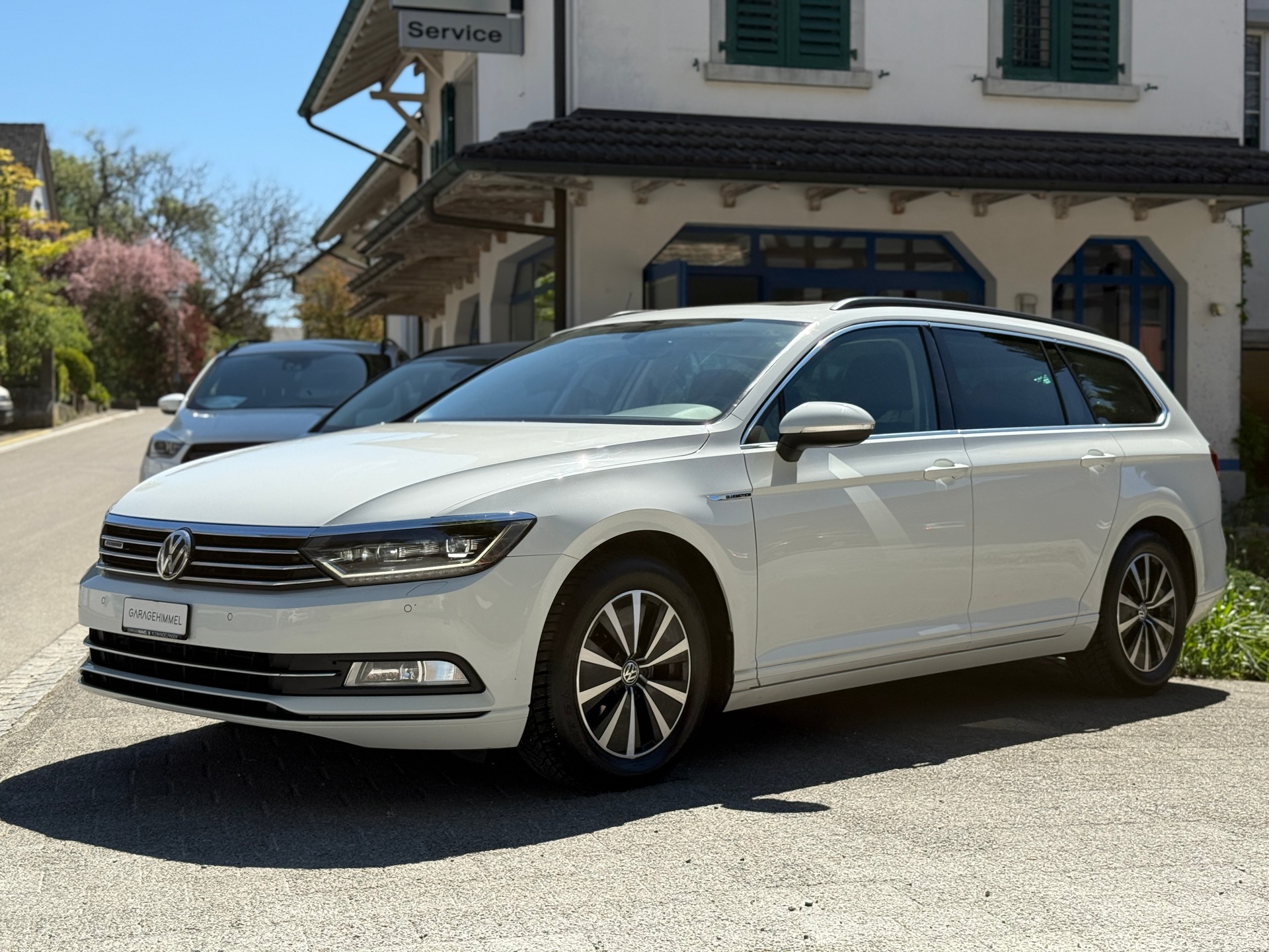 VW Passat Variant 2.0 TDI SCR BM Family DSG-image-0