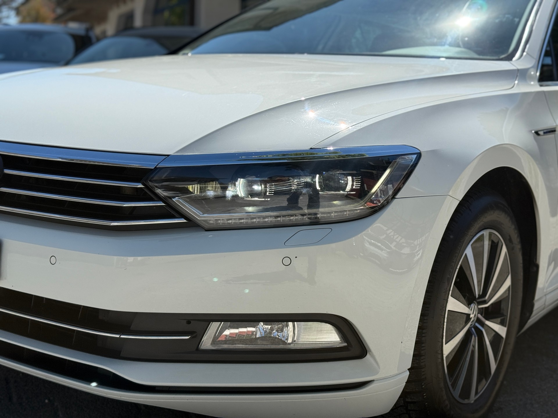 VW Passat Variant 2.0 TDI SCR BM Family DSG-image-1
