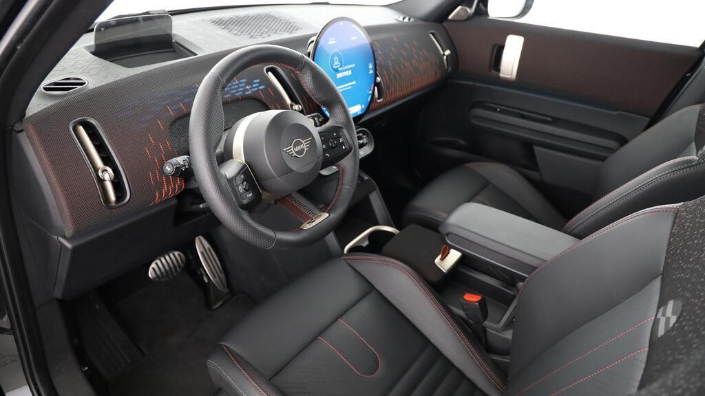MINI John Cooper Works Countryman ALL4-image-17