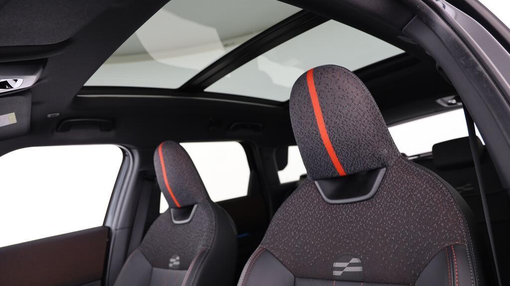 MINI John Cooper Works Countryman ALL4-image-18