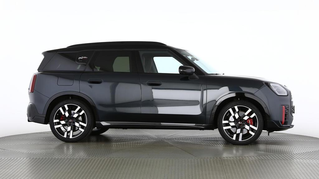 MINI John Cooper Works Countryman ALL4-image-2