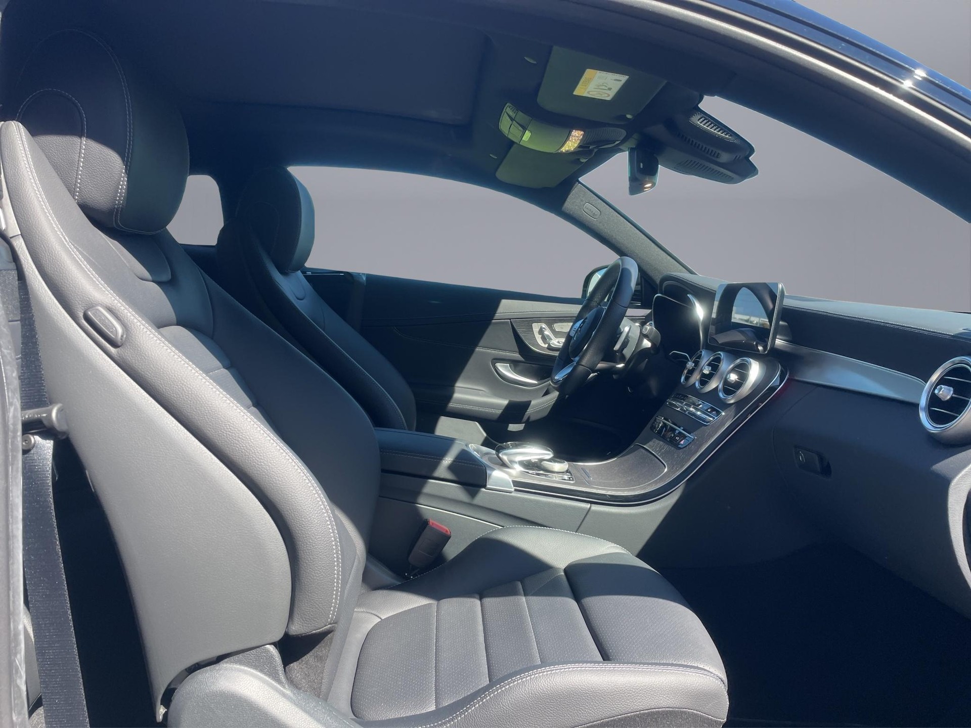 MERCEDES-BENZ C 200 4matic Coupé-image-16