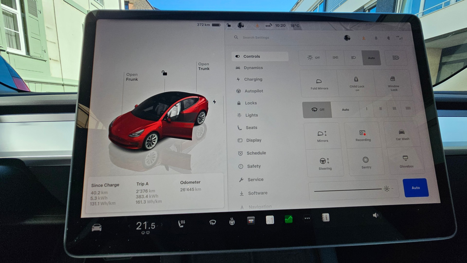 TESLA MODEL 3-image-5