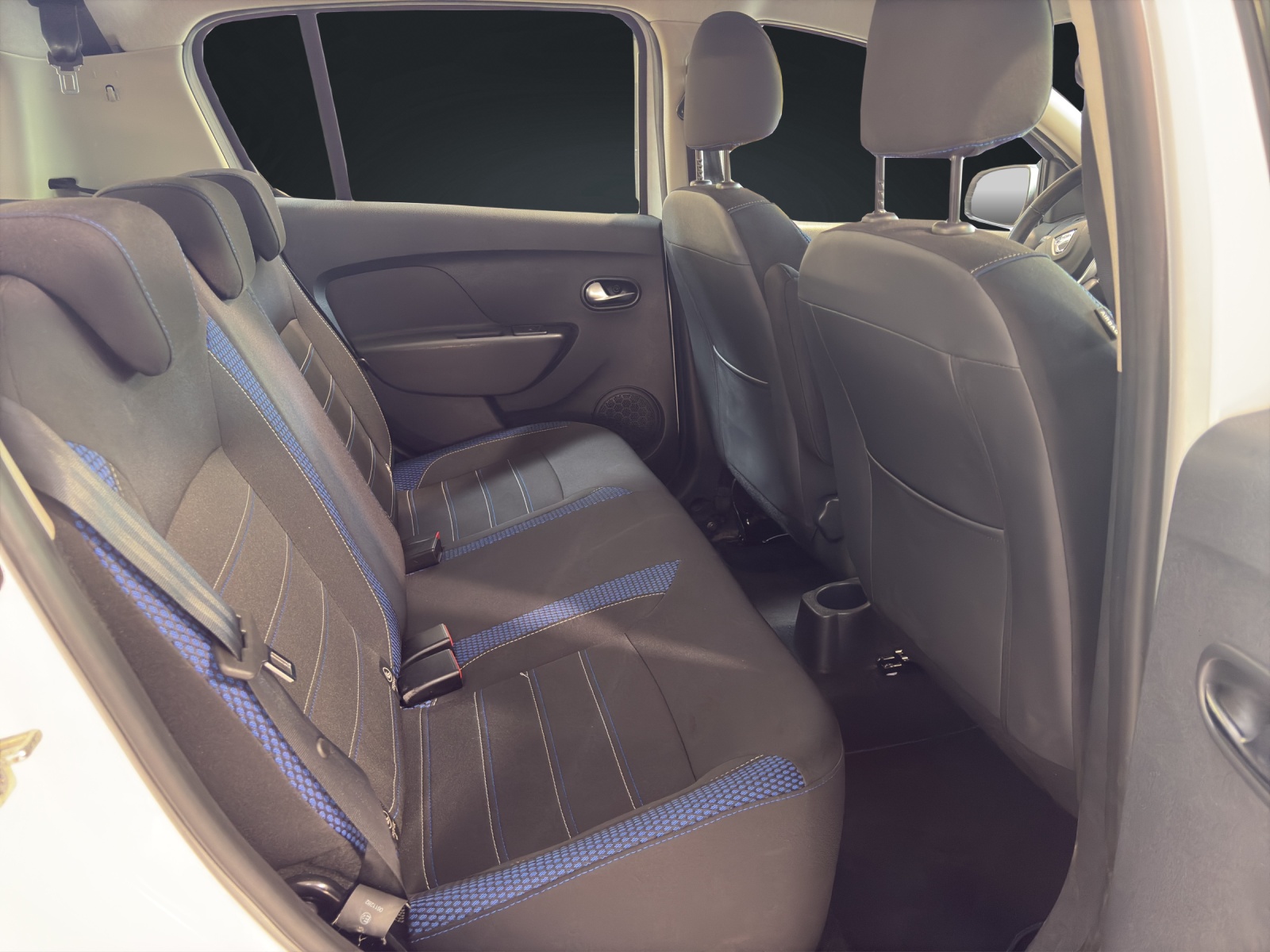 DACIA Sandero TCe 90 Celebration Easy-R-image-12