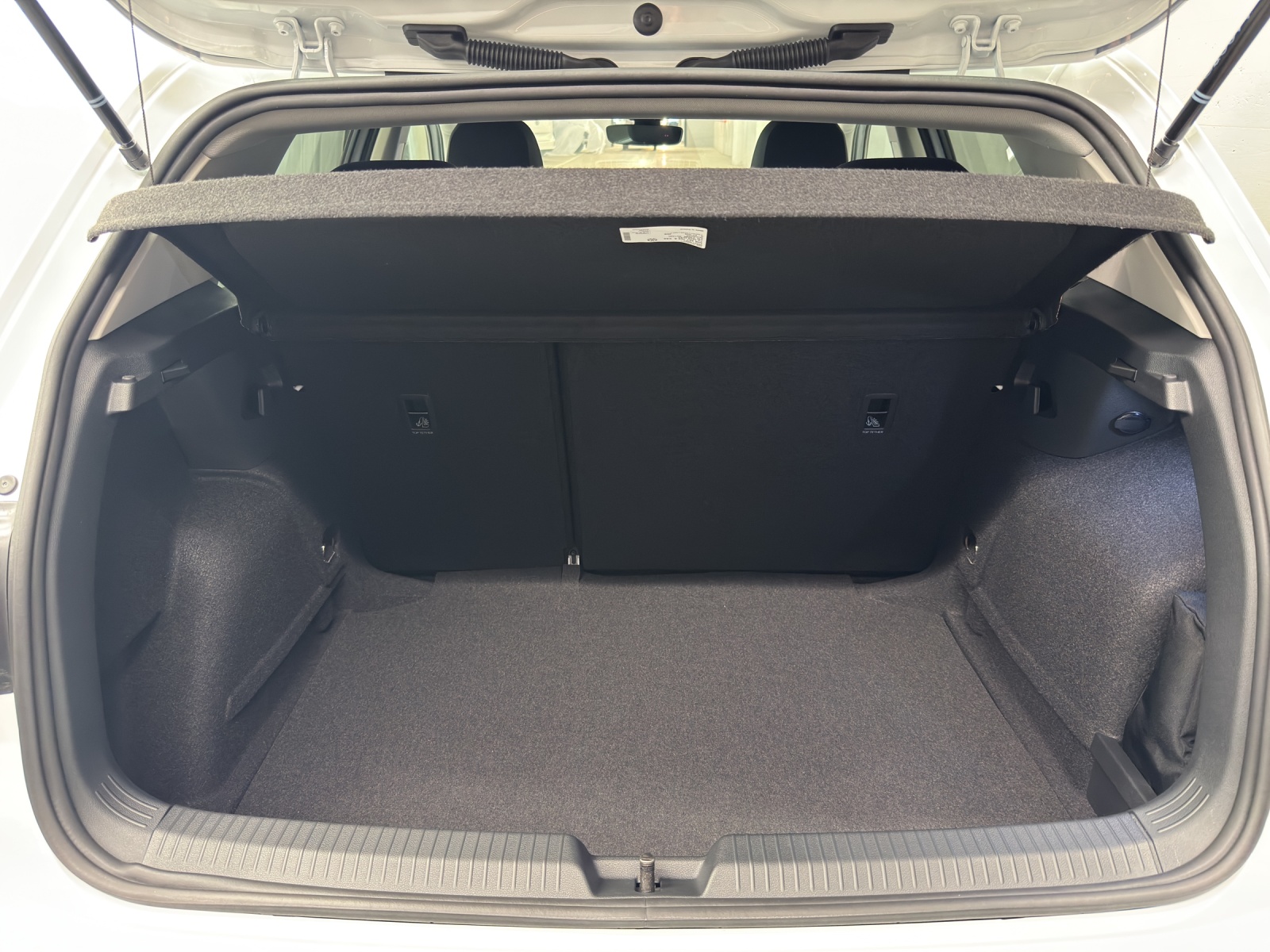 VW Golf VIII 1.5 eTSI Value DSG-image-10
