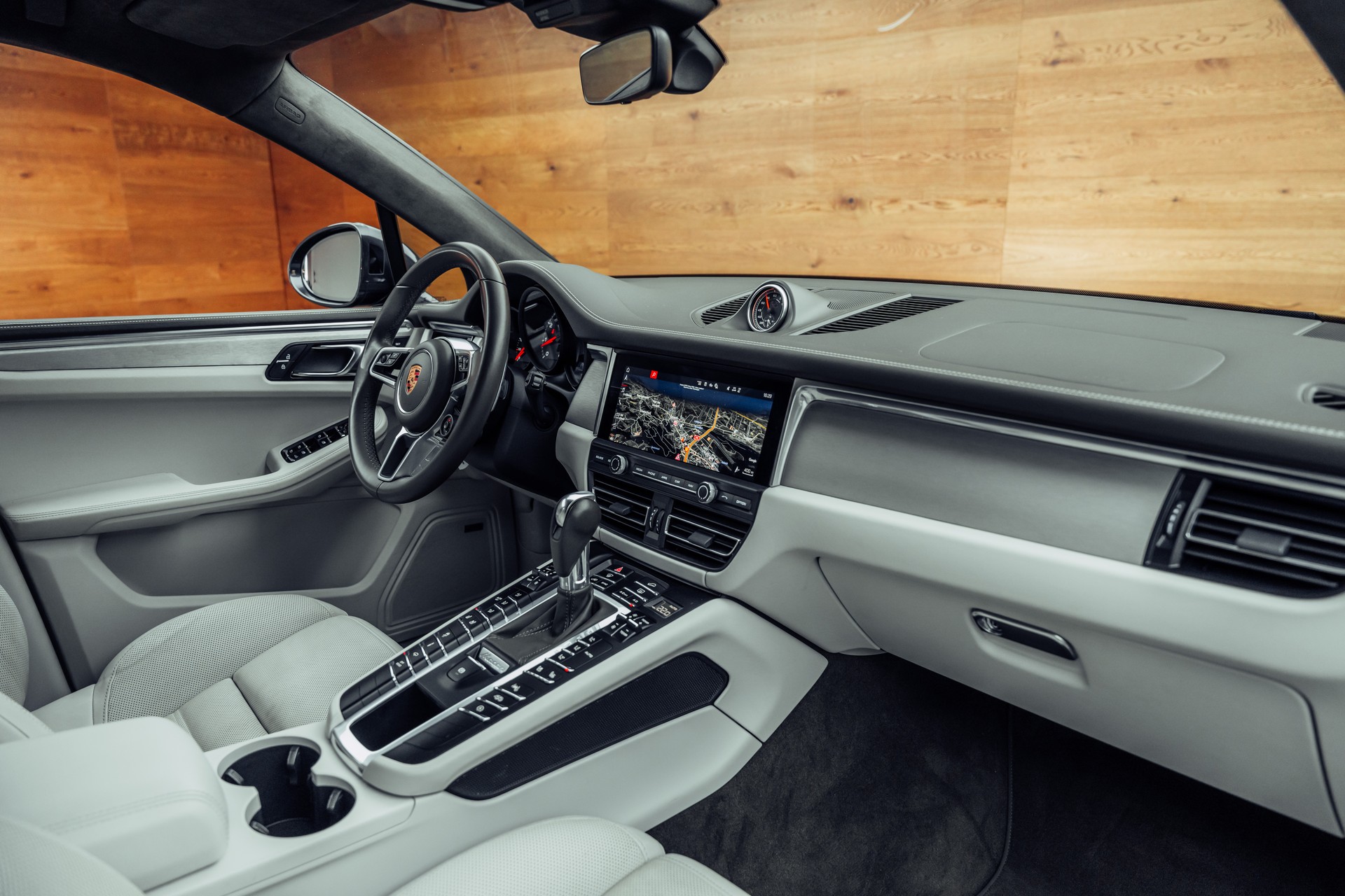 PORSCHE Macan Turbo PDK-image-5