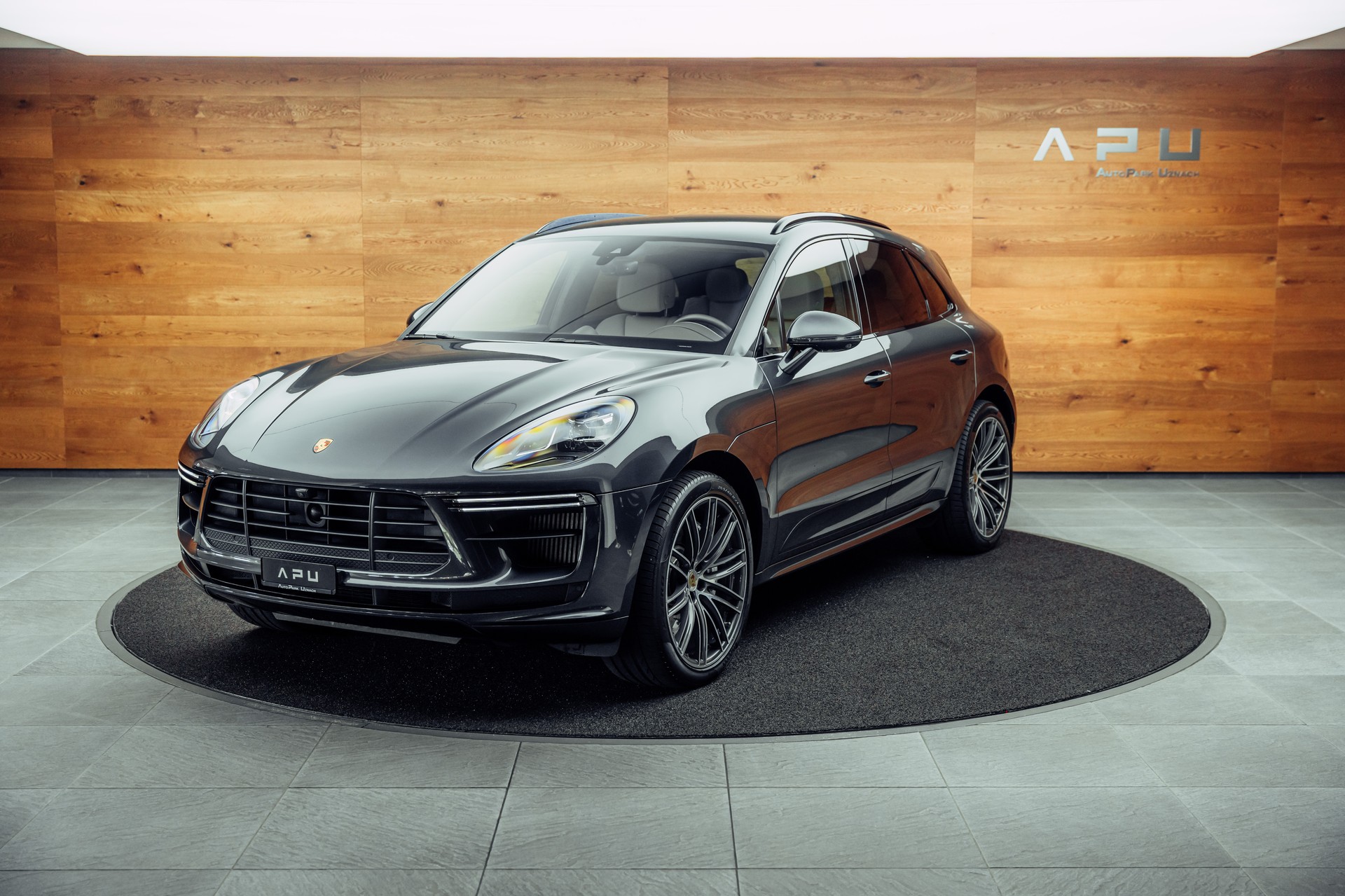PORSCHE Macan Turbo PDK-image-3