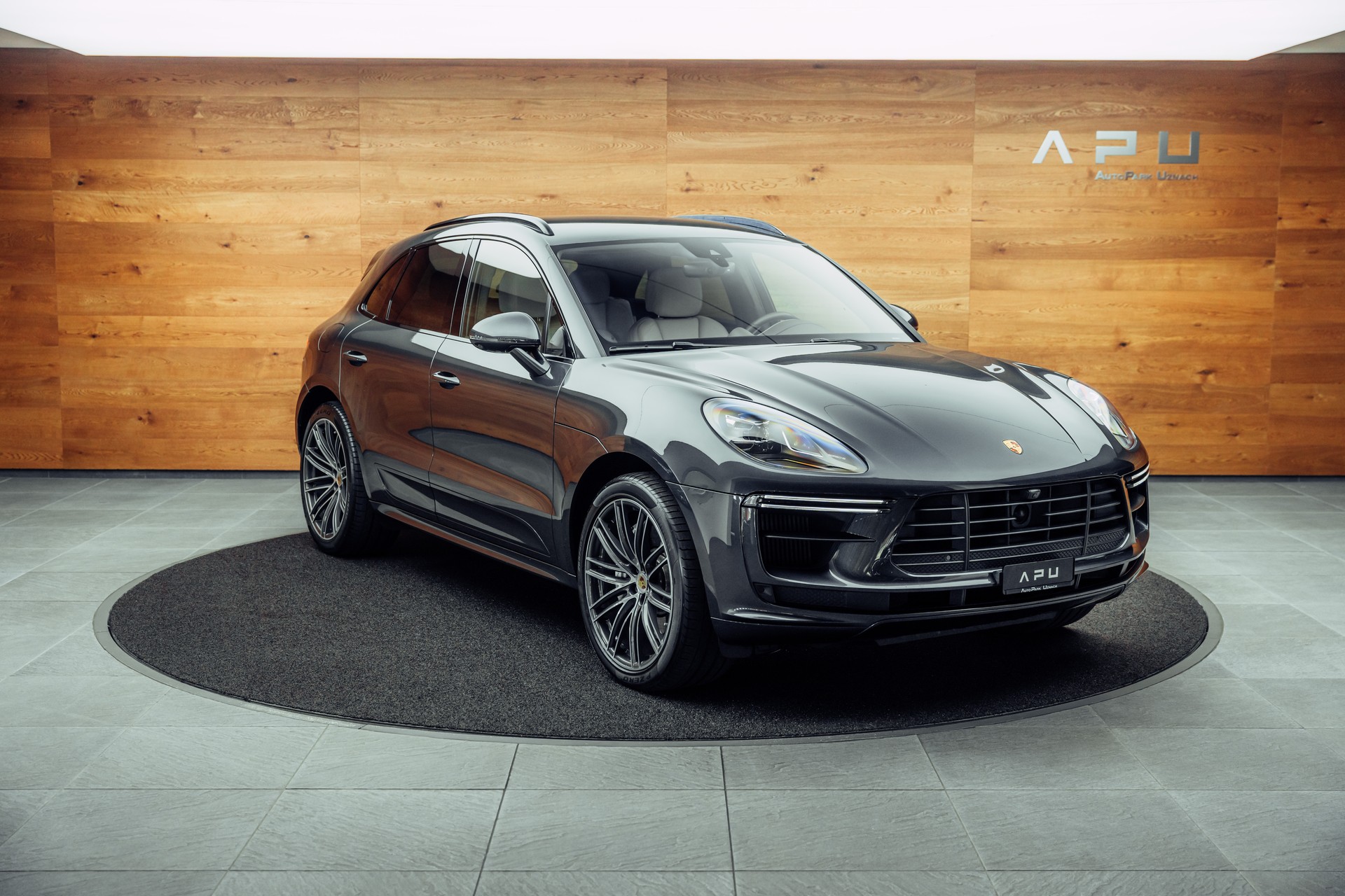 PORSCHE Macan Turbo PDK-image-0
