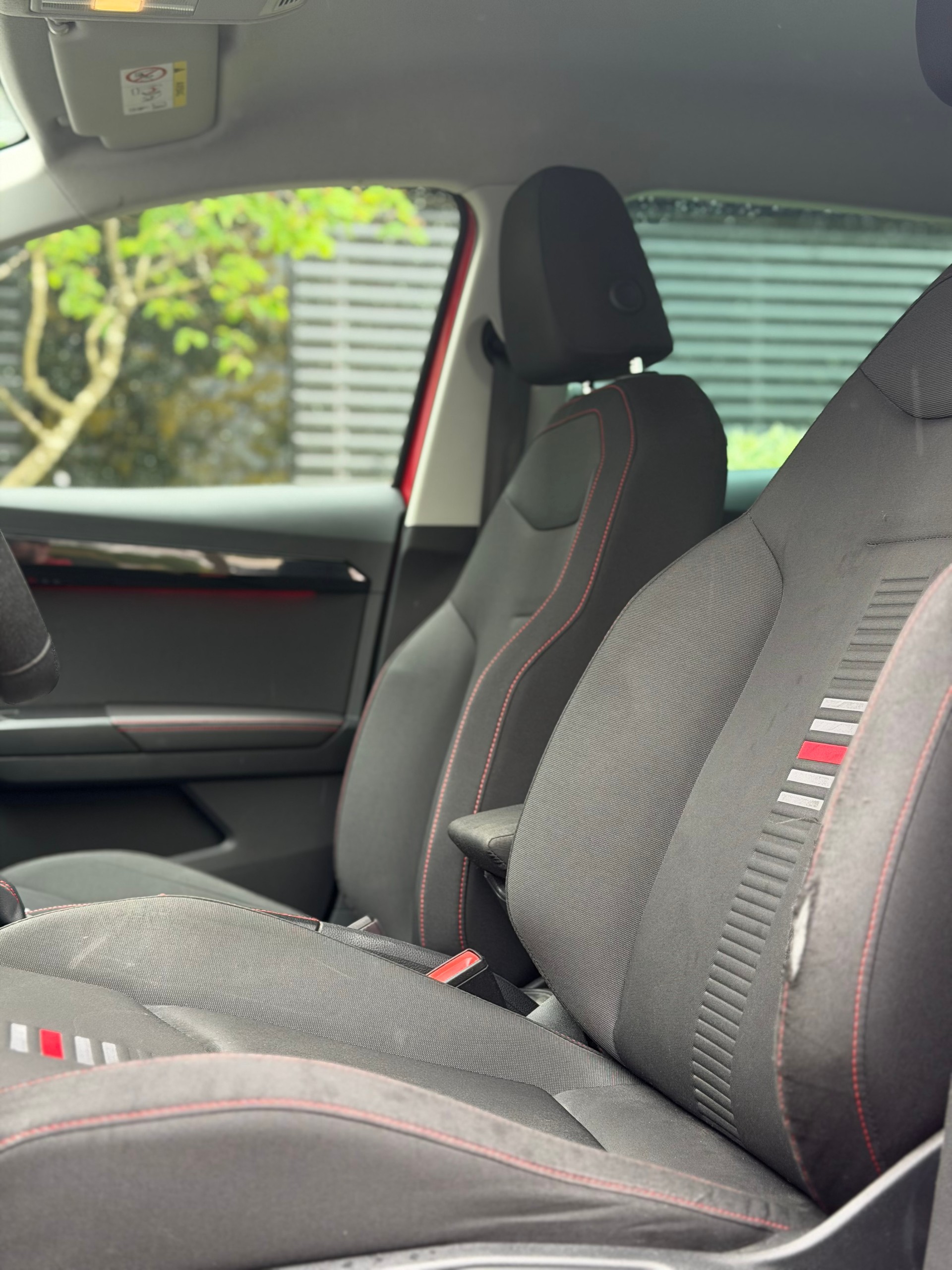 SEAT Ibiza 1.5 TSI EVO Swiss FR-image-11