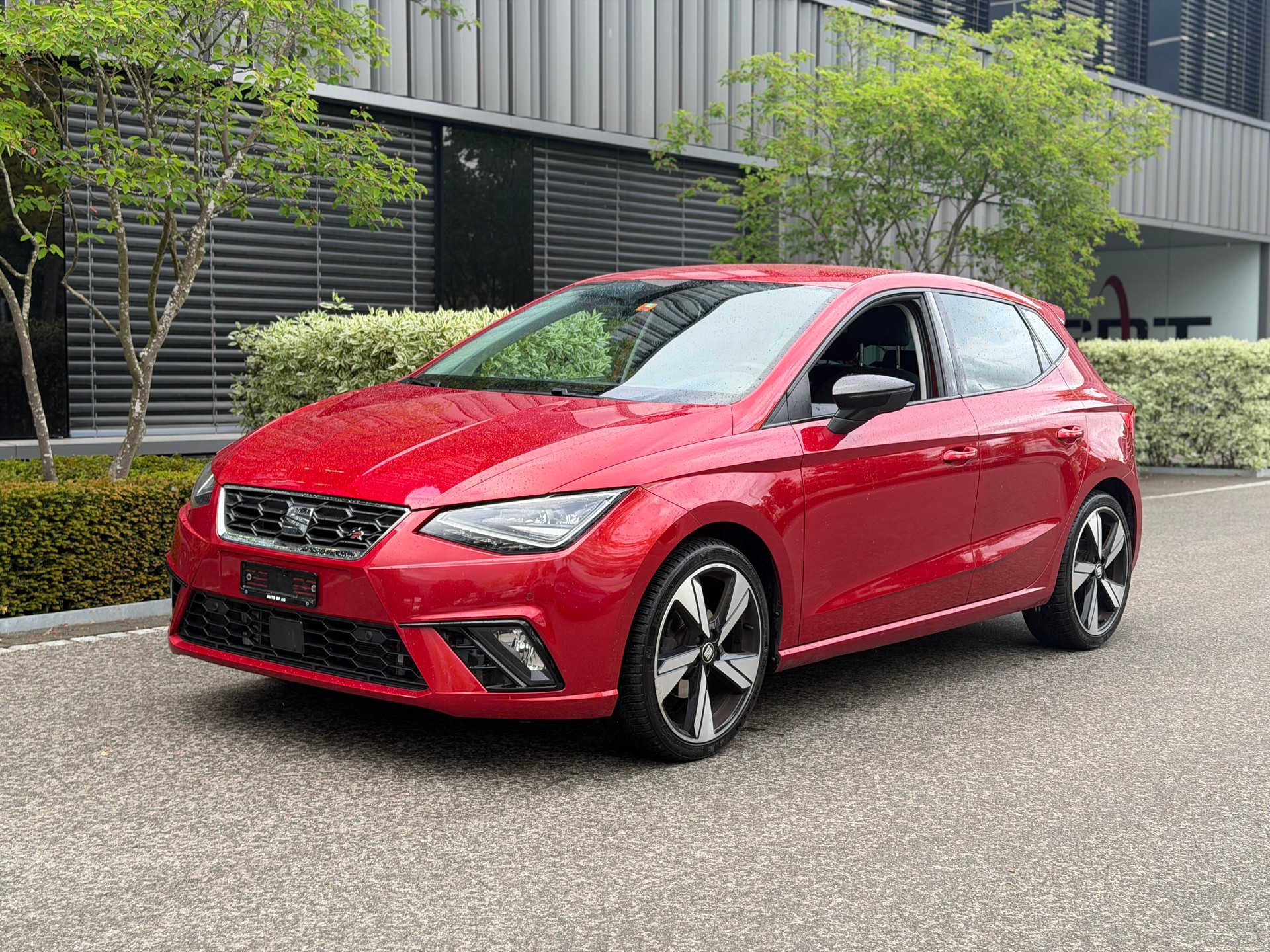 SEAT Ibiza 1.5 TSI EVO Swiss FR-image-0