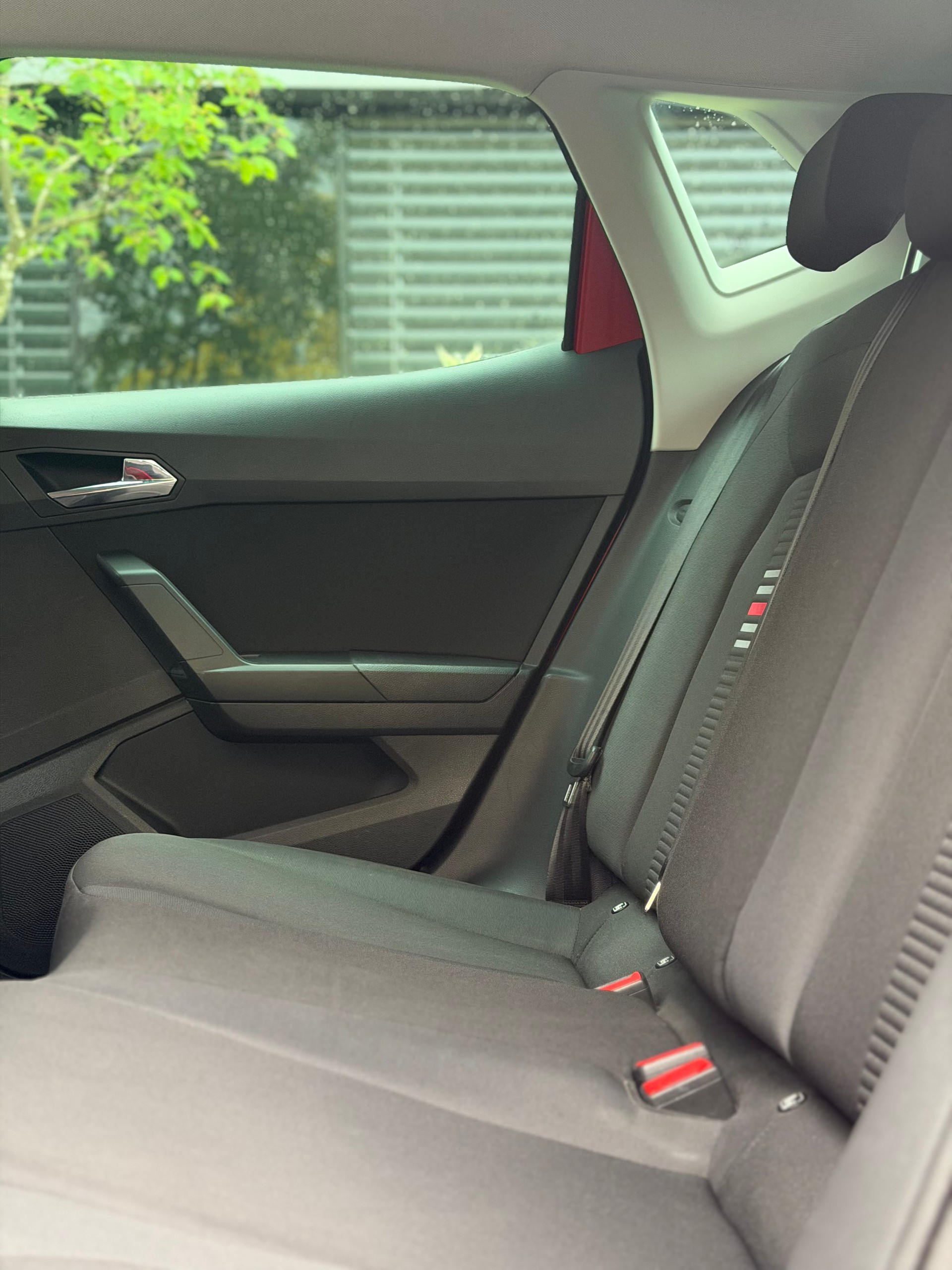 SEAT Ibiza 1.5 TSI EVO Swiss FR-image-6