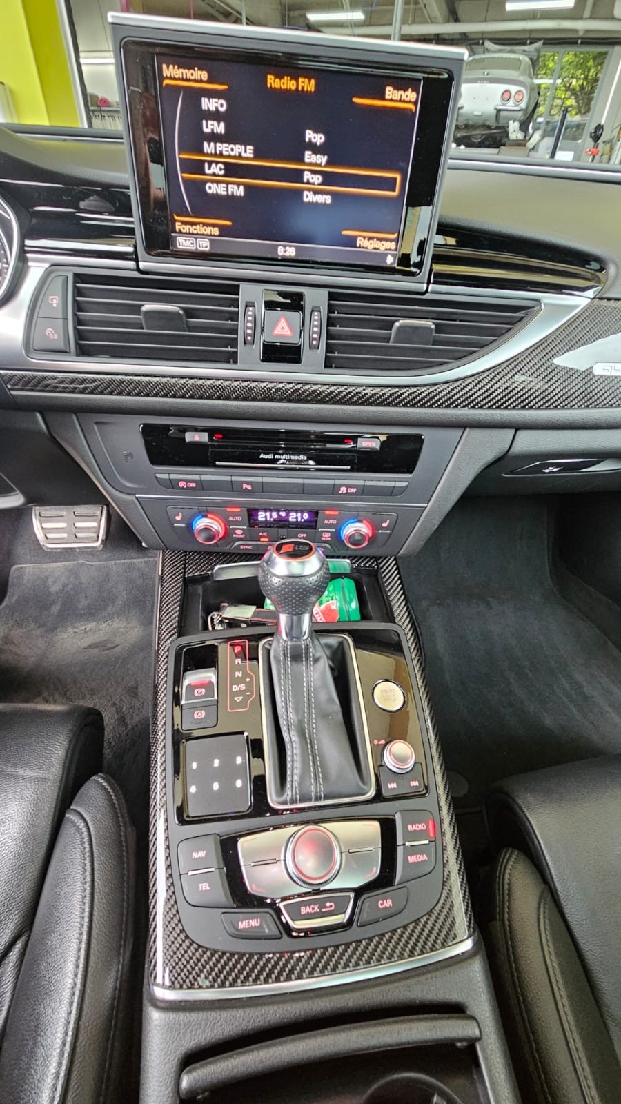 AUDI RS6 Avant 4.0 TFSI V8 quattro Tiptronic-image-4