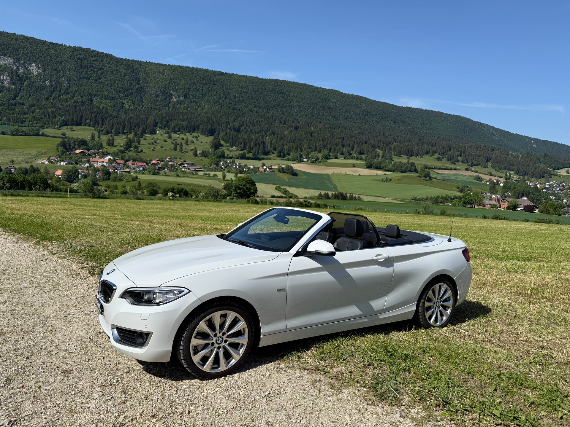 BMW 228i Cabriolet Luxury Line-image-5