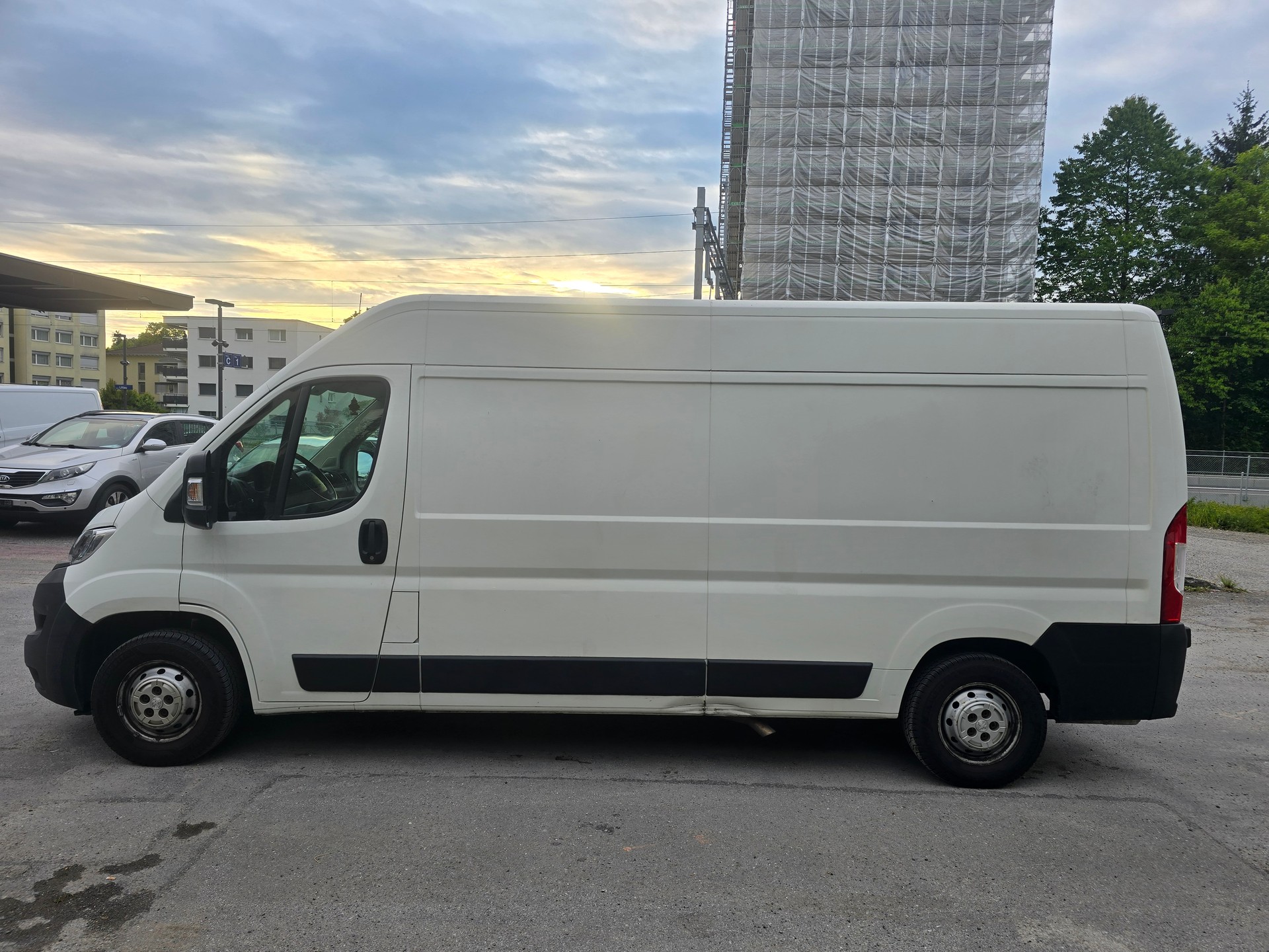 PEUGEOT Boxer 2.0 HDI 333 Active L3H2-image-9
