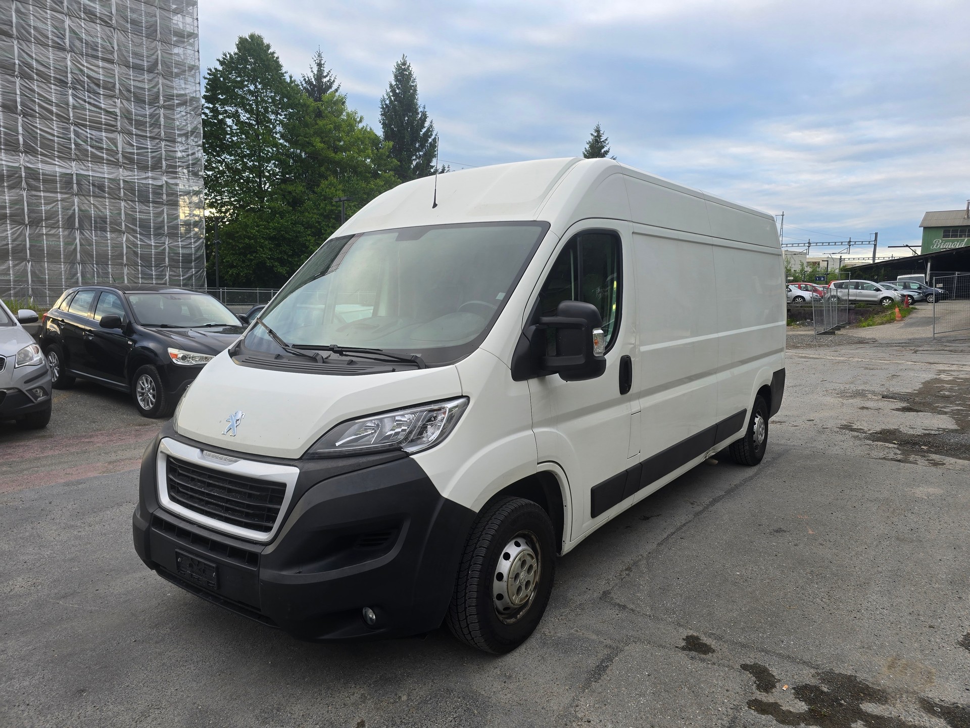 PEUGEOT Boxer 2.0 HDI 333 Active L3H2-image-0