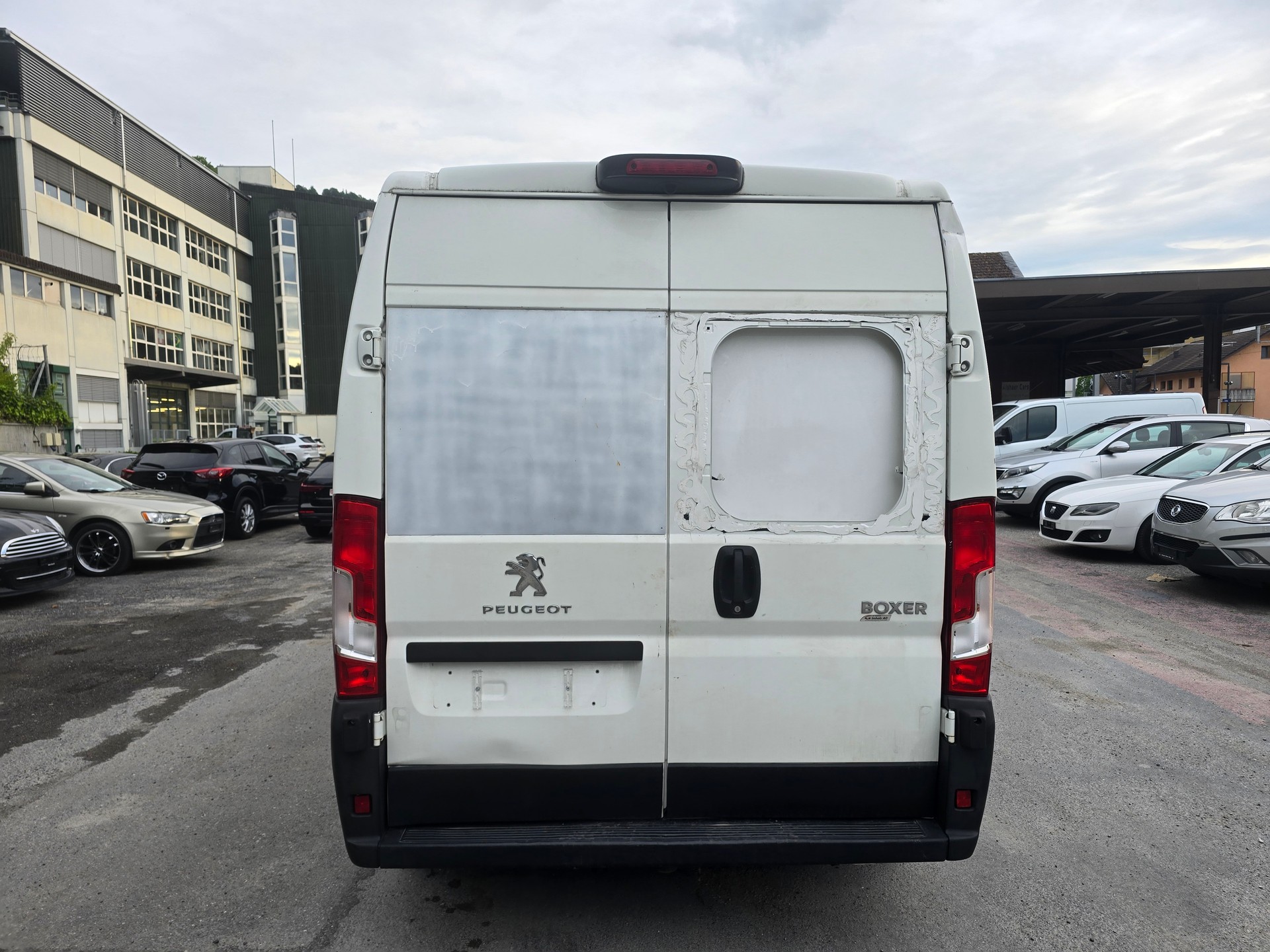 PEUGEOT Boxer 2.0 HDI 333 Active L3H2-image-5