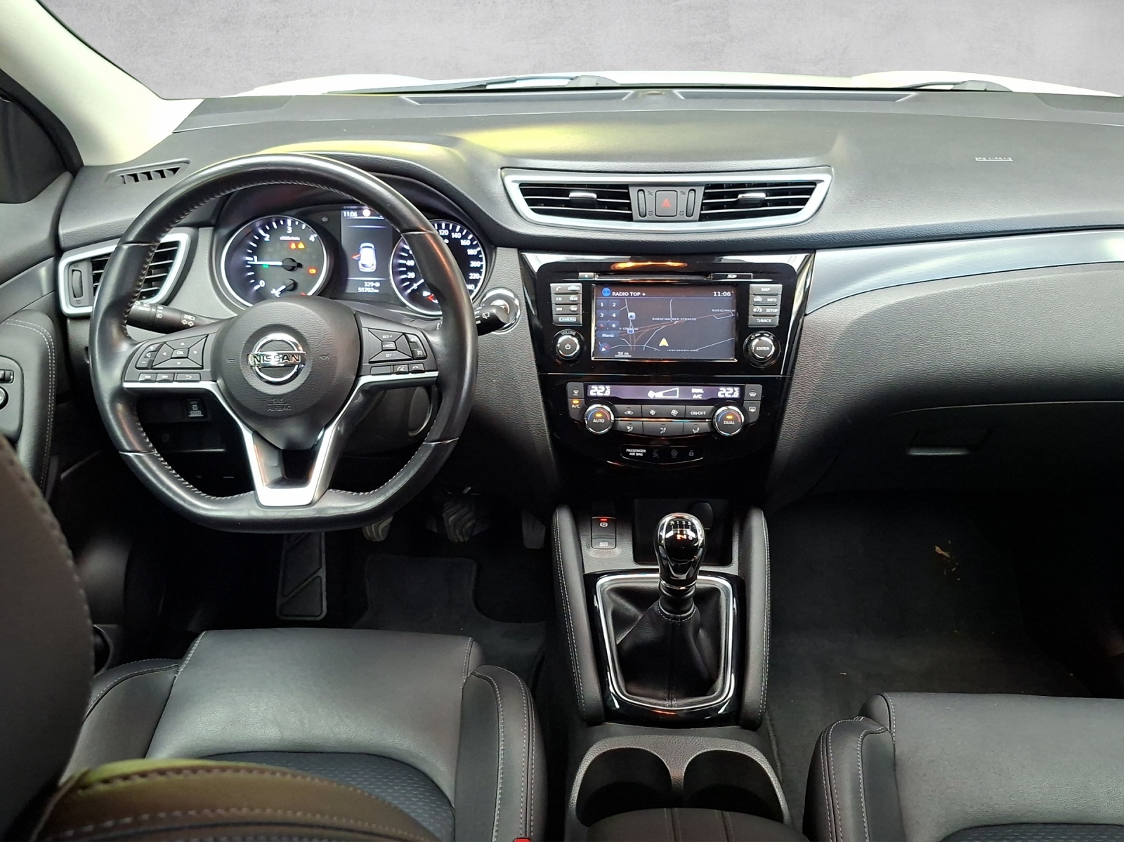 NISSAN Qashqai 1.6 dCi Tekna 4x4-image-8