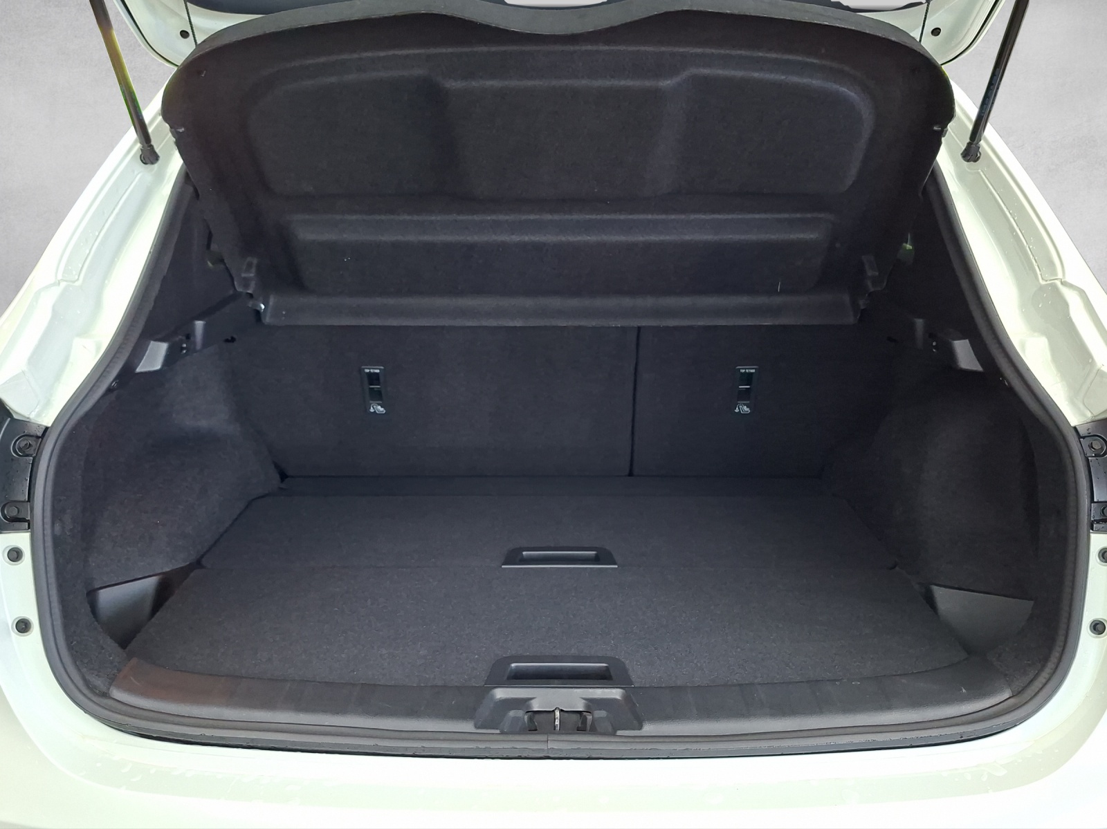 NISSAN Qashqai 1.6 dCi Tekna 4x4-image-14