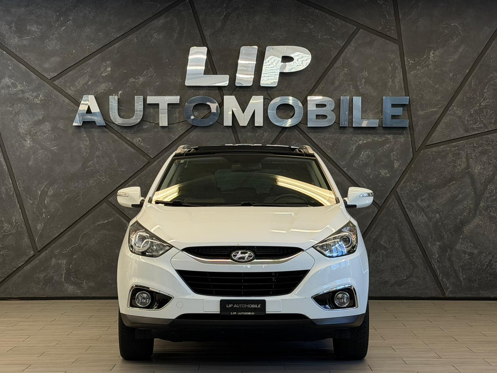 HYUNDAI iX 35 2.0 CRDi Premium 4WD Automatic-image-1