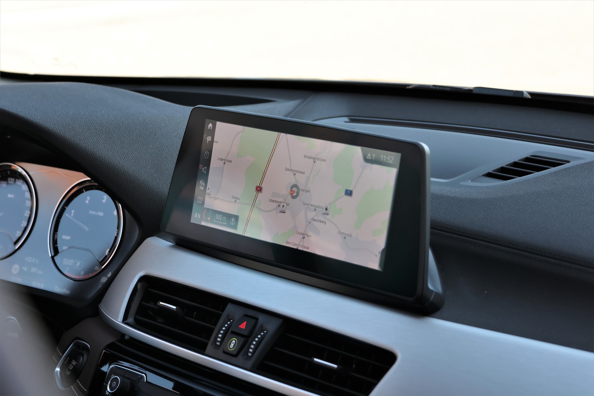 BMW X1 xDrive 18d Sport Line Steptronic-image-16