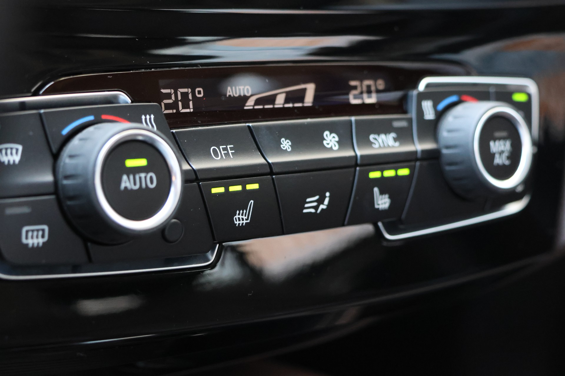 BMW X1 xDrive 18d Sport Line Steptronic-image-24
