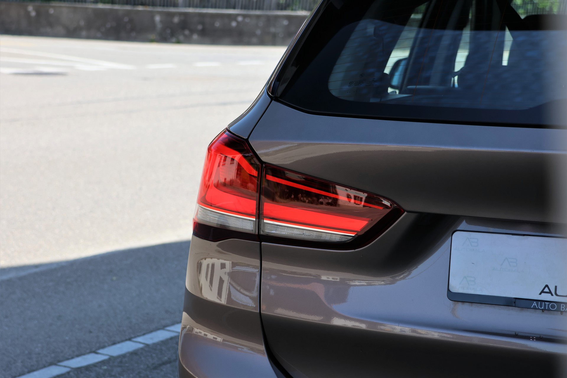 BMW X1 xDrive 18d Sport Line Steptronic-image-5