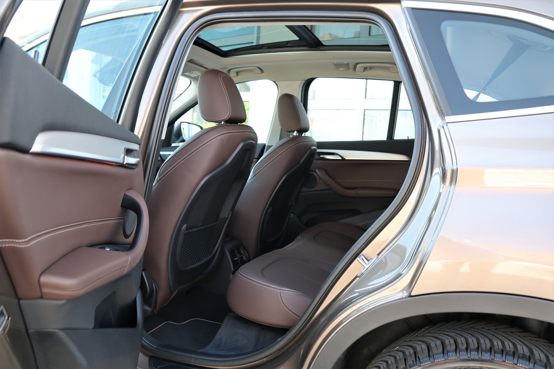 BMW X1 xDrive 18d Sport Line Steptronic-image-11