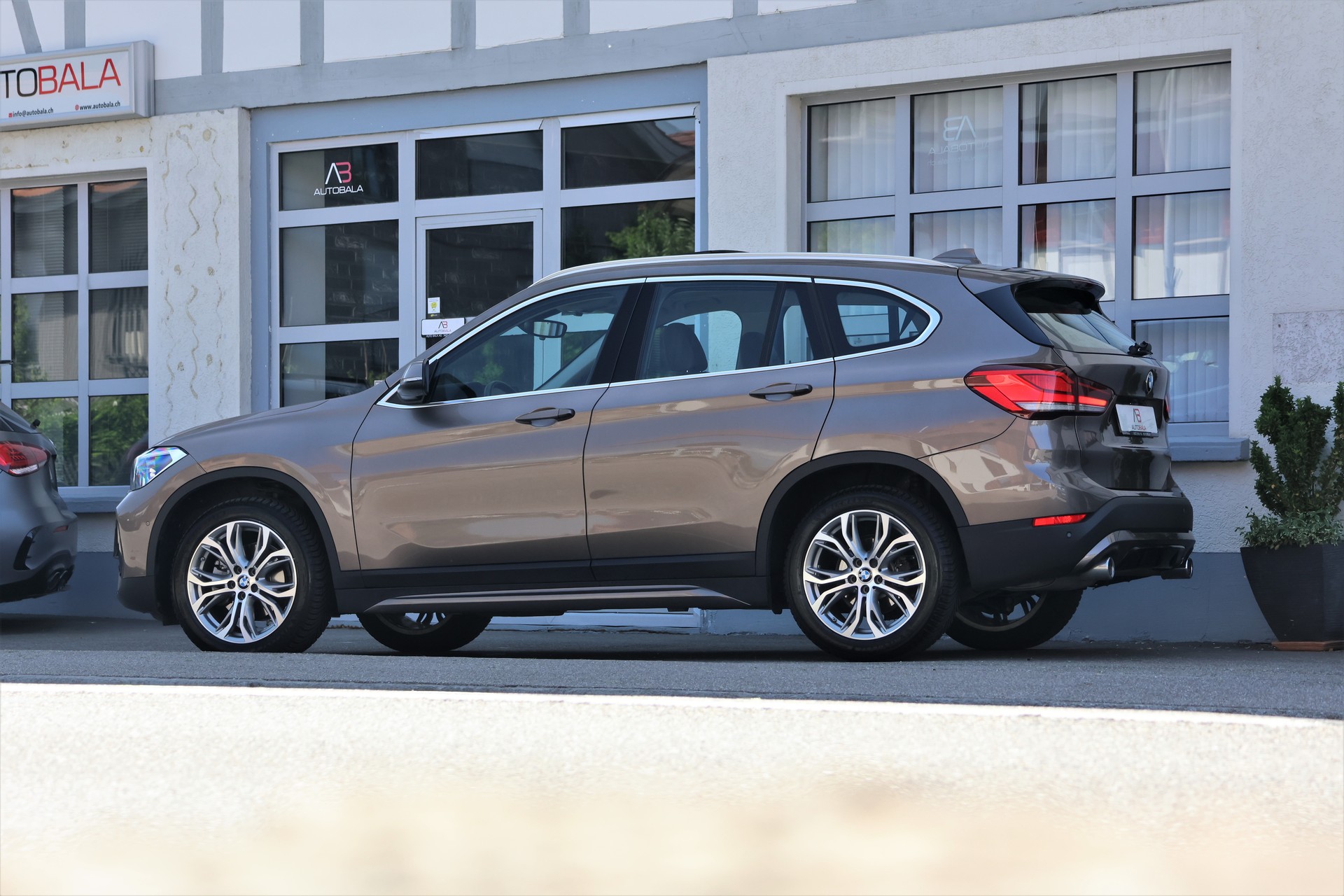 BMW X1 xDrive 18d Sport Line Steptronic-image-3