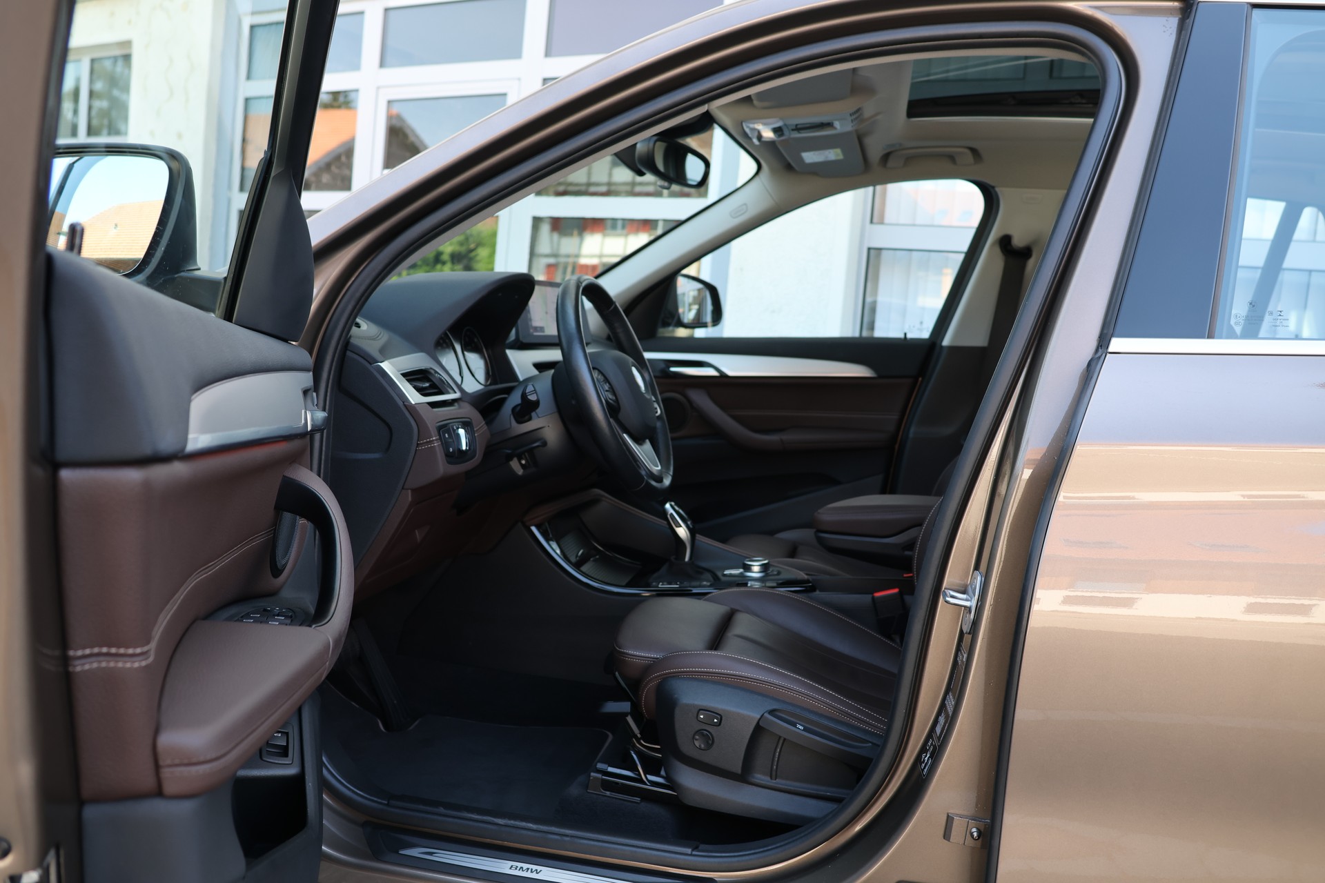 BMW X1 xDrive 18d Sport Line Steptronic-image-8