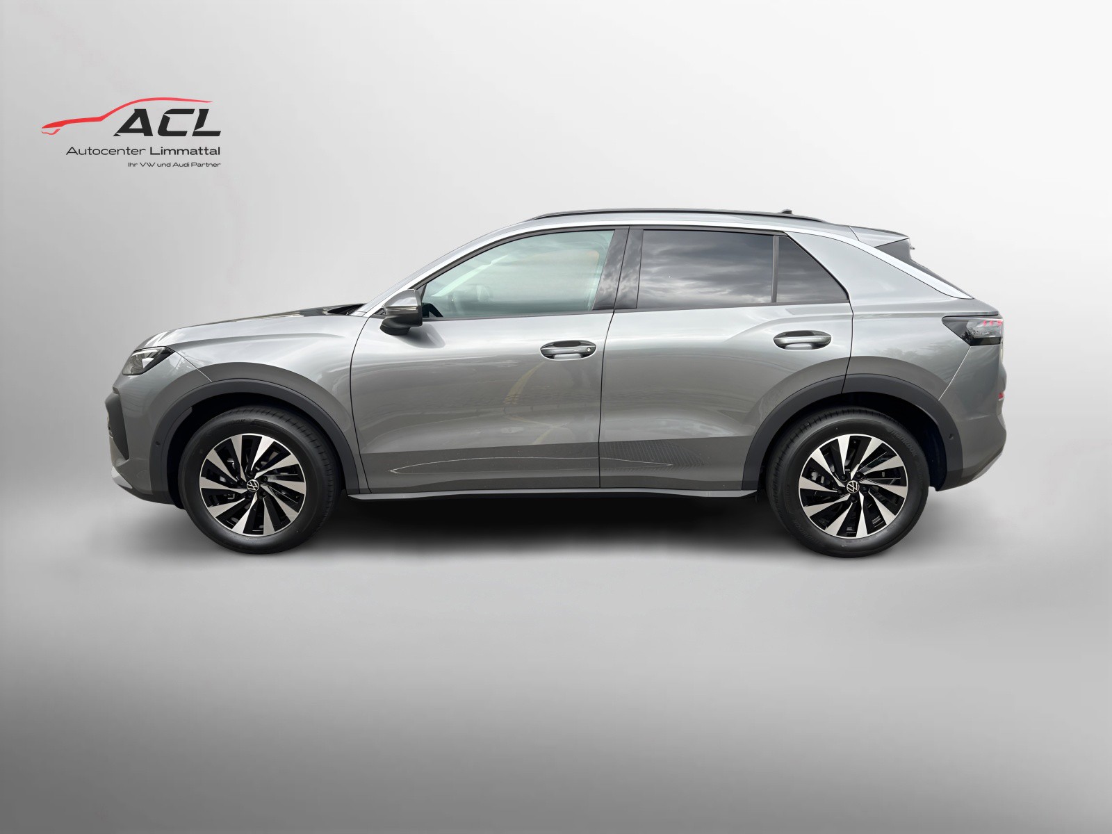 VW T-Roc Life 1.5 eTSI 115PS DSG-image-2