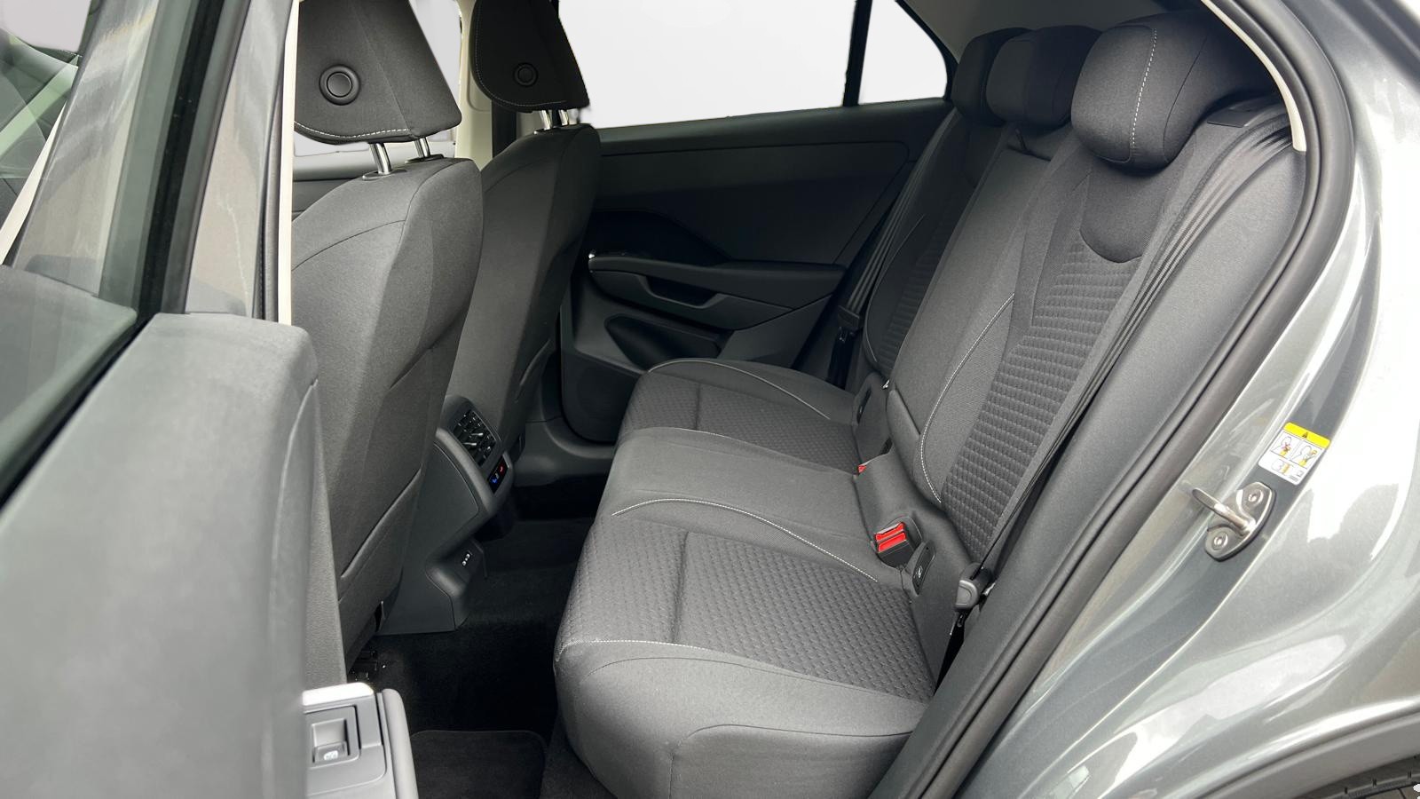 VW T-Roc Life 1.5 eTSI 115PS DSG-image-6