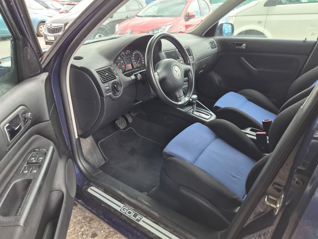 VW Golf 1.6 Comfortline Generation Automatic-image-7